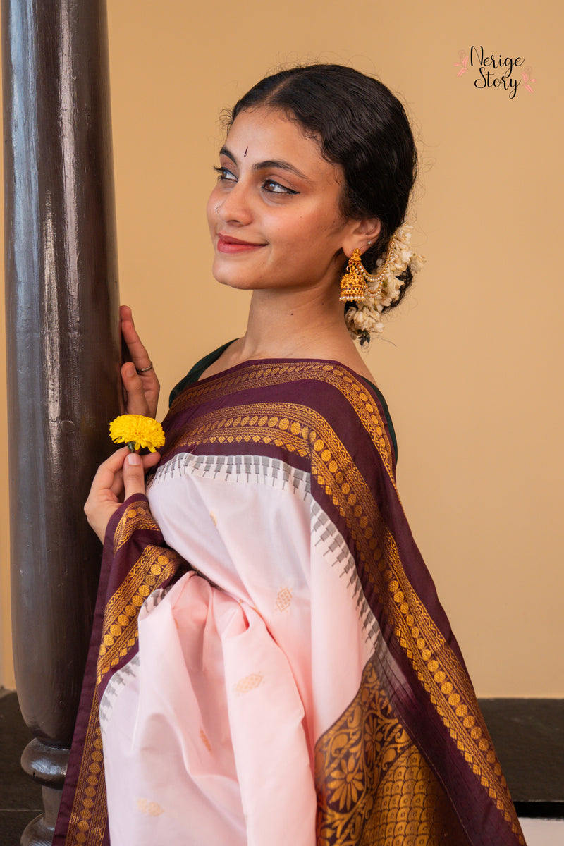 VALLARI (വല്ലരി)