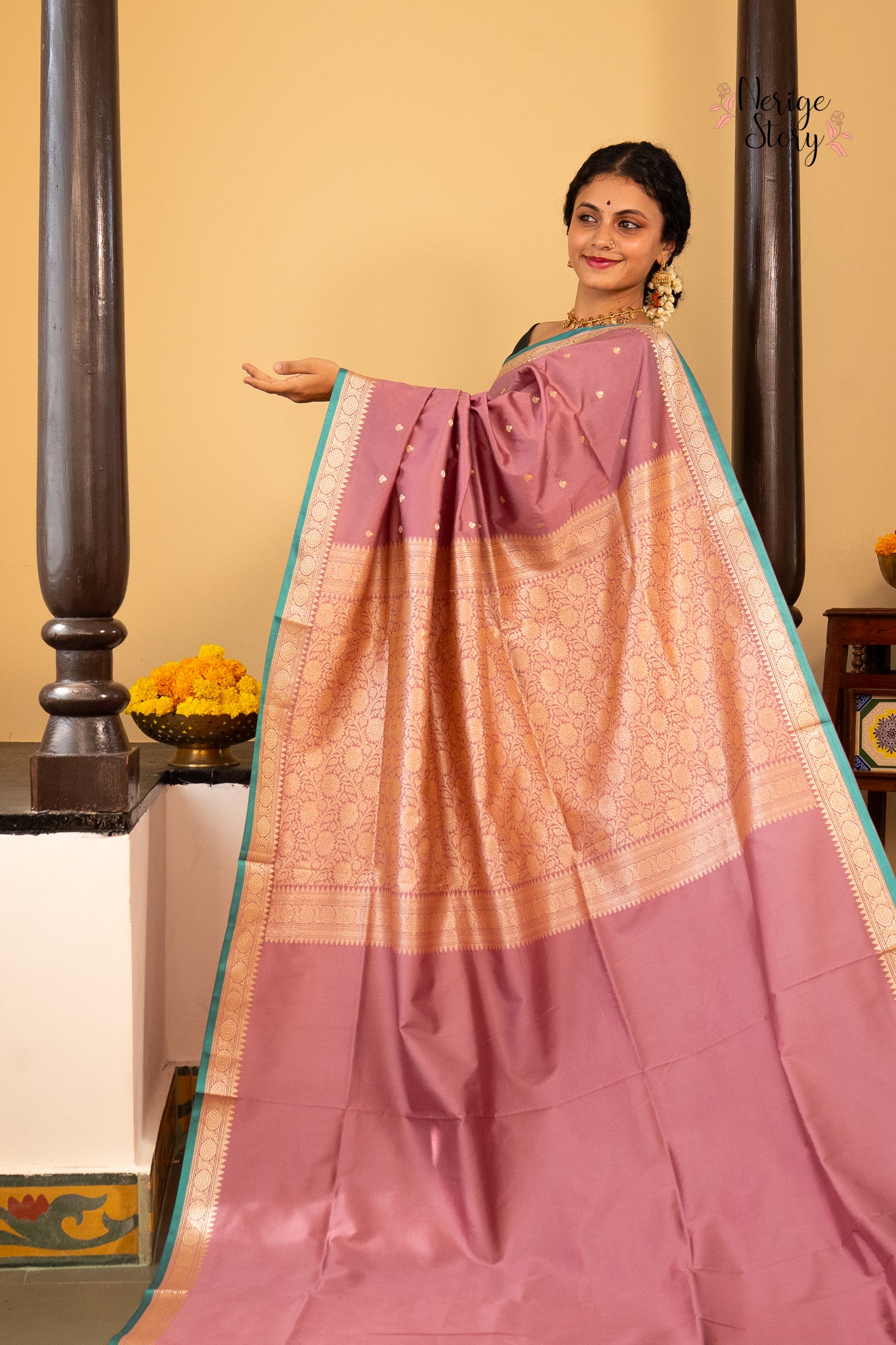 SUCHISMITA (सुचिस्मिता)
