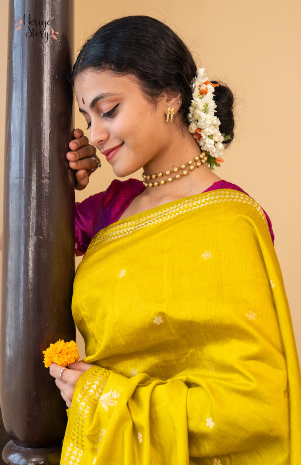 PANKURI (पंखुरी)