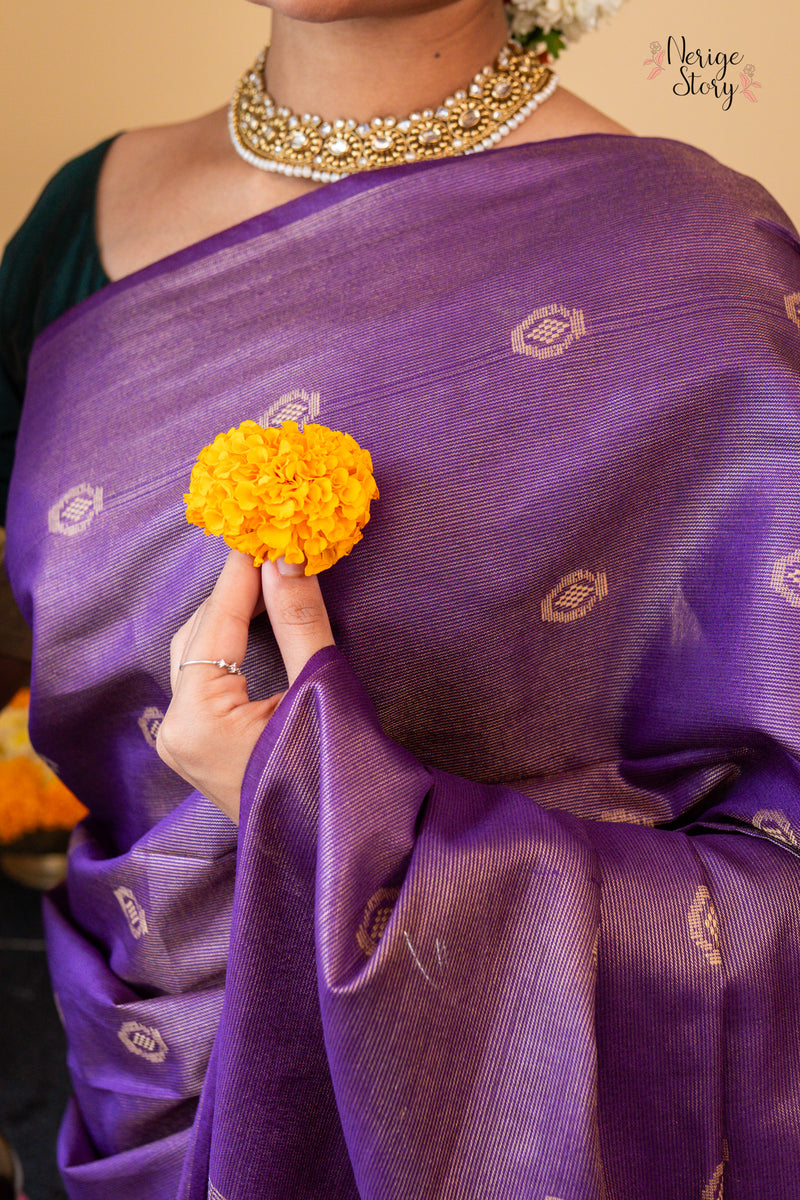 KAMALANJALI (कमलांजलि)