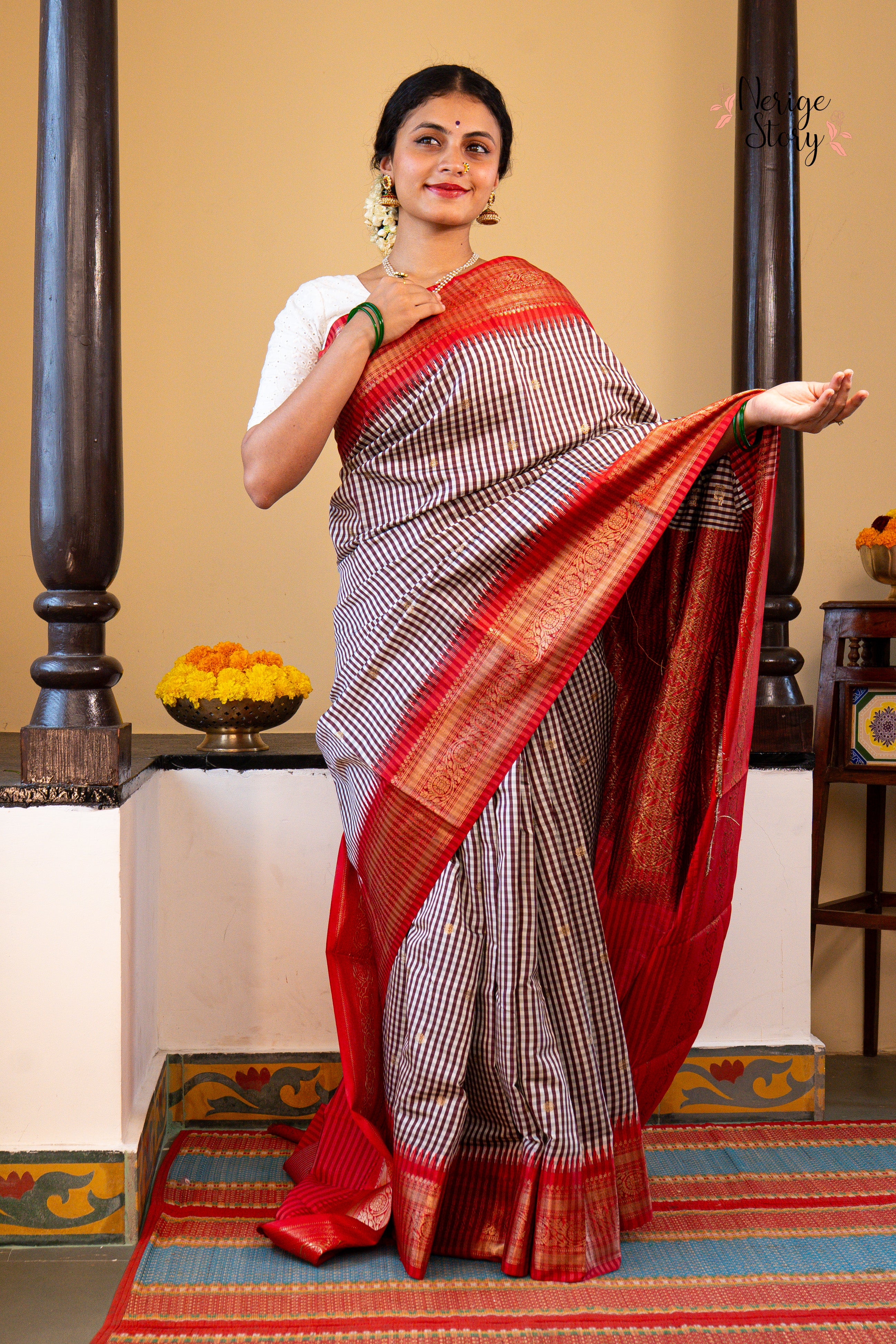AKSHAINI (अक्षैणी)