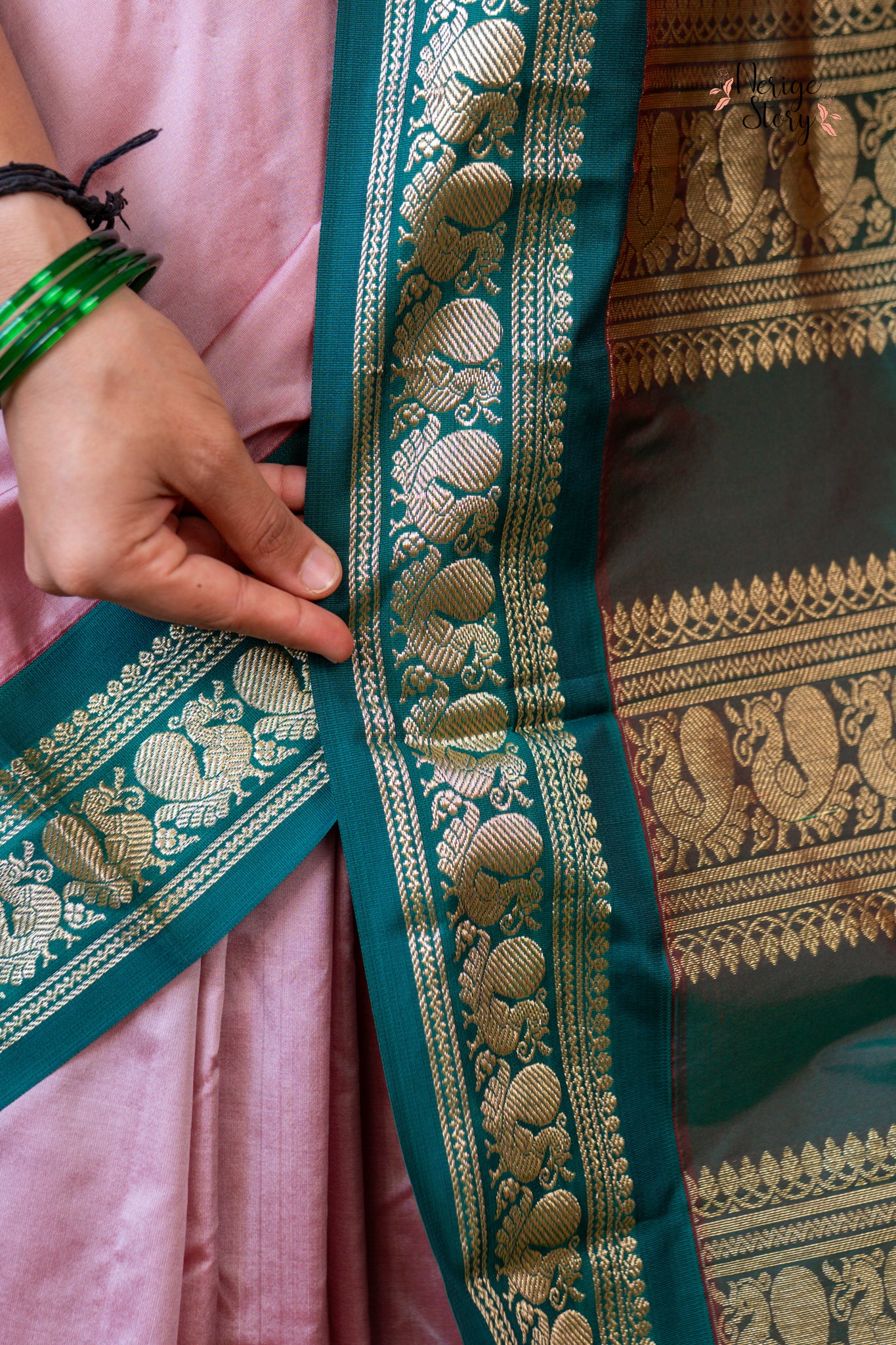 SURAVI (ಸುರವಿ)