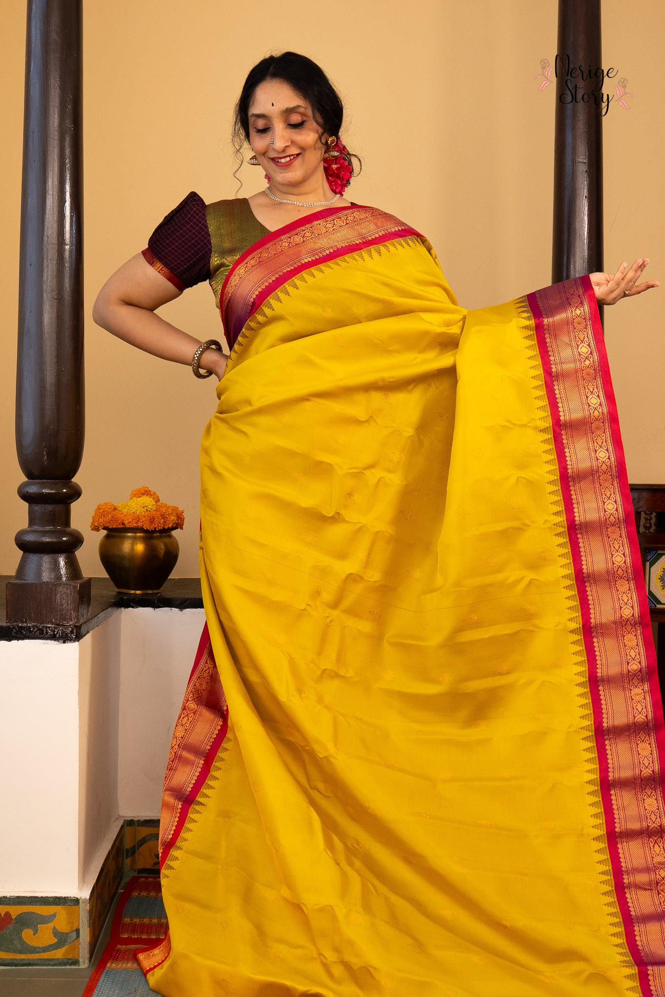 ALAMELU (అలమేలు)