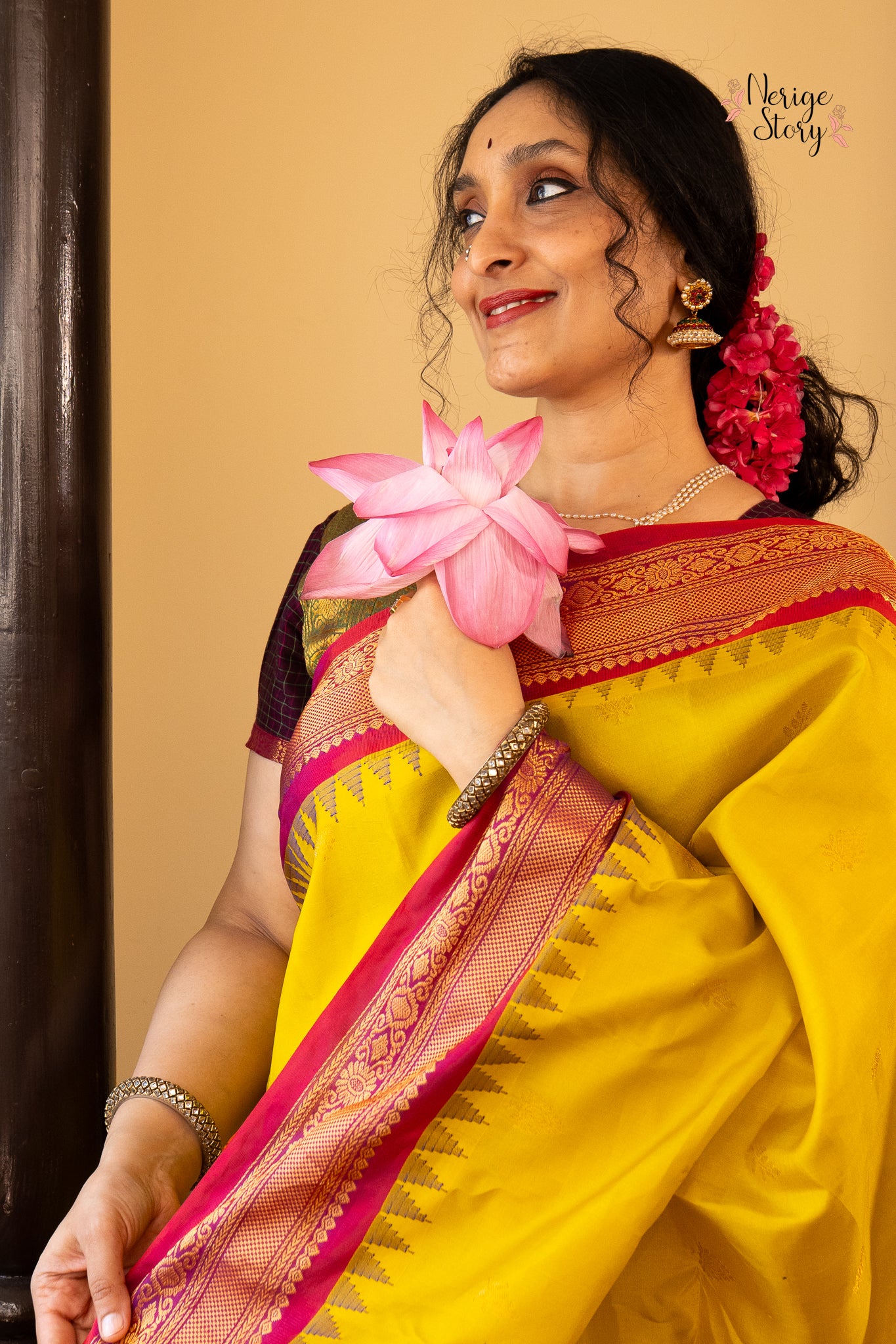 ALAMELU (అలమేలు)