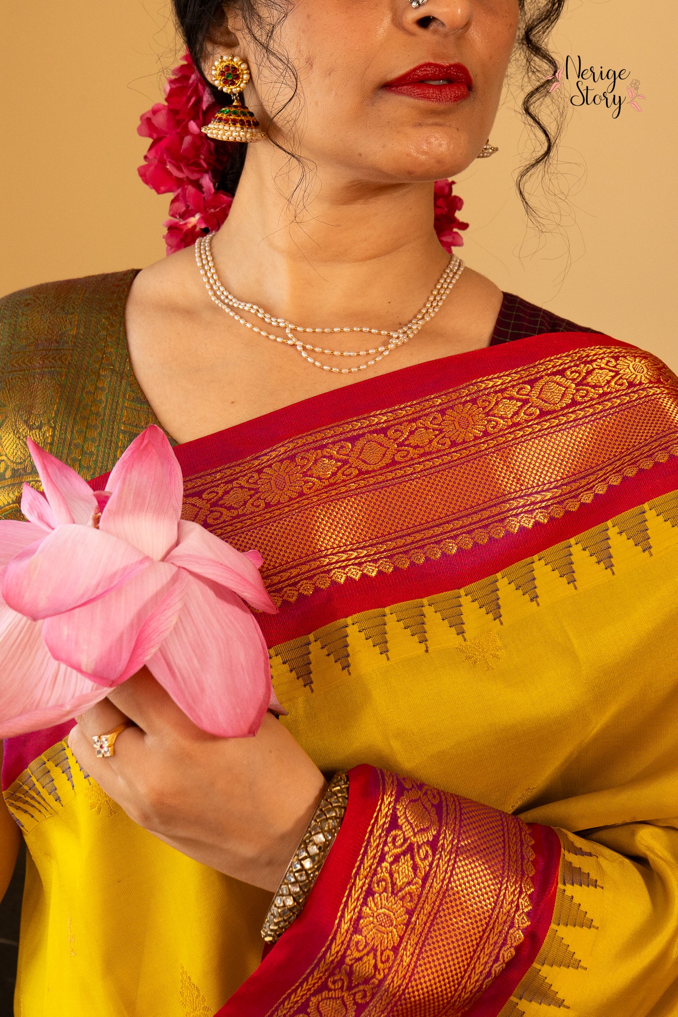 ALAMELU (అలమేలు)