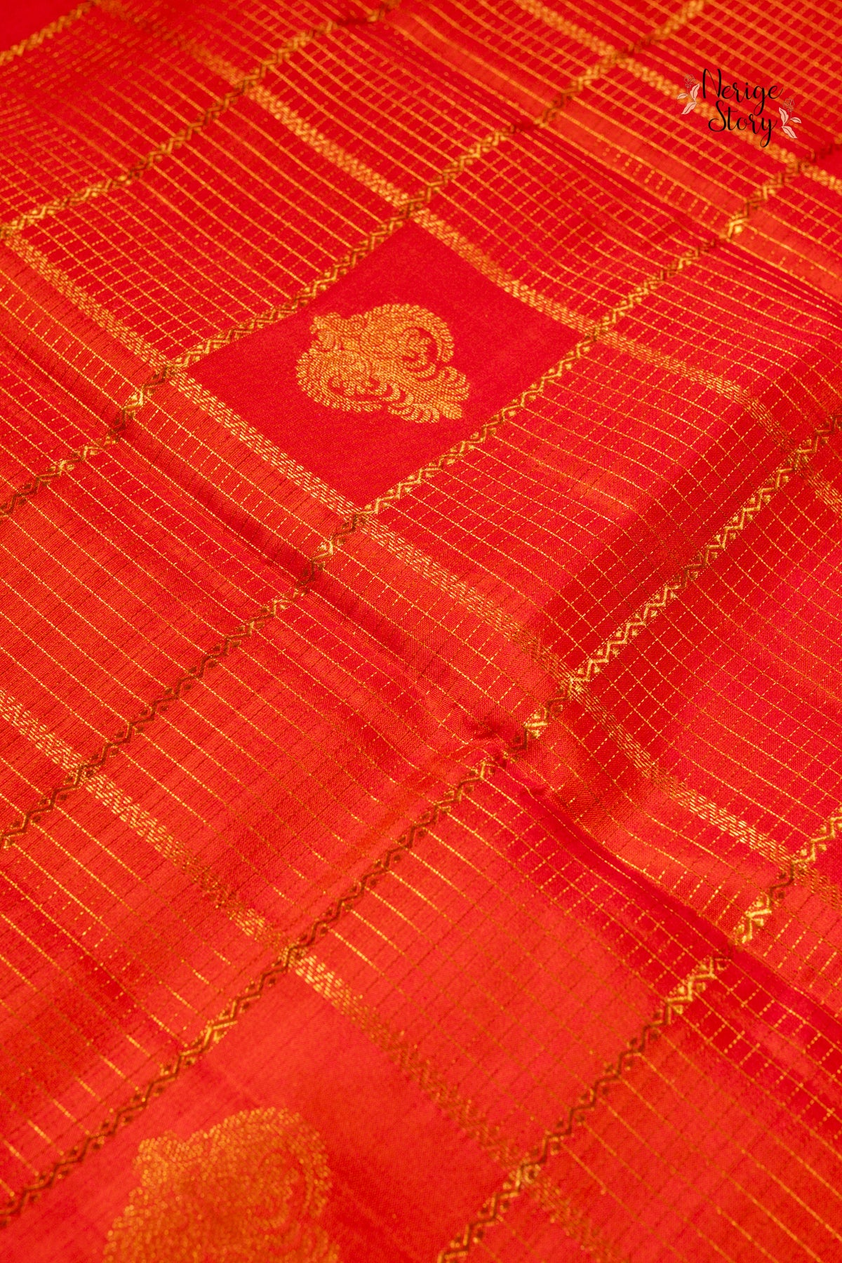 HARINI (హరిణి)