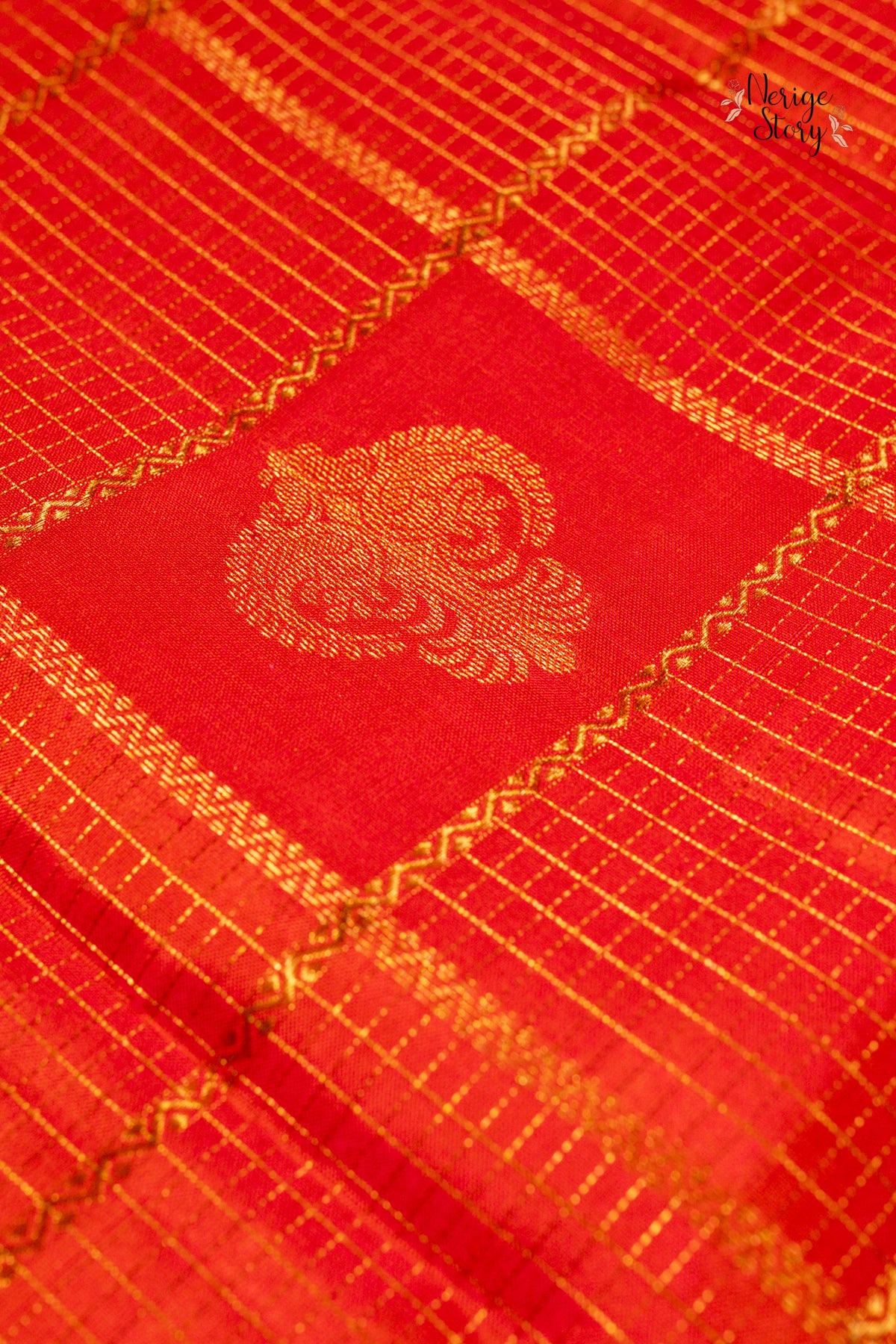 HARINI (హరిణి)