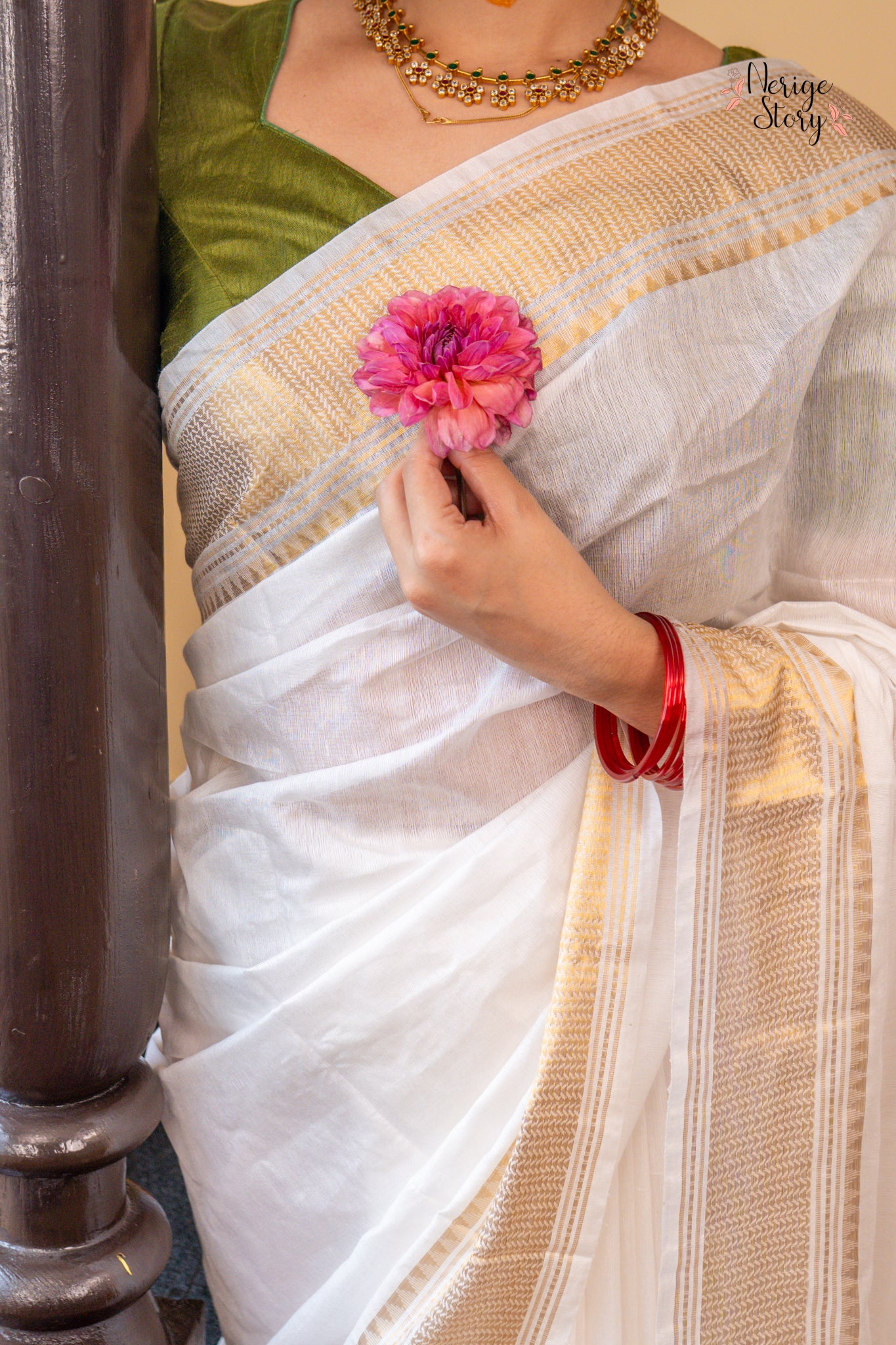 POOVILI (പൂവിലെ)