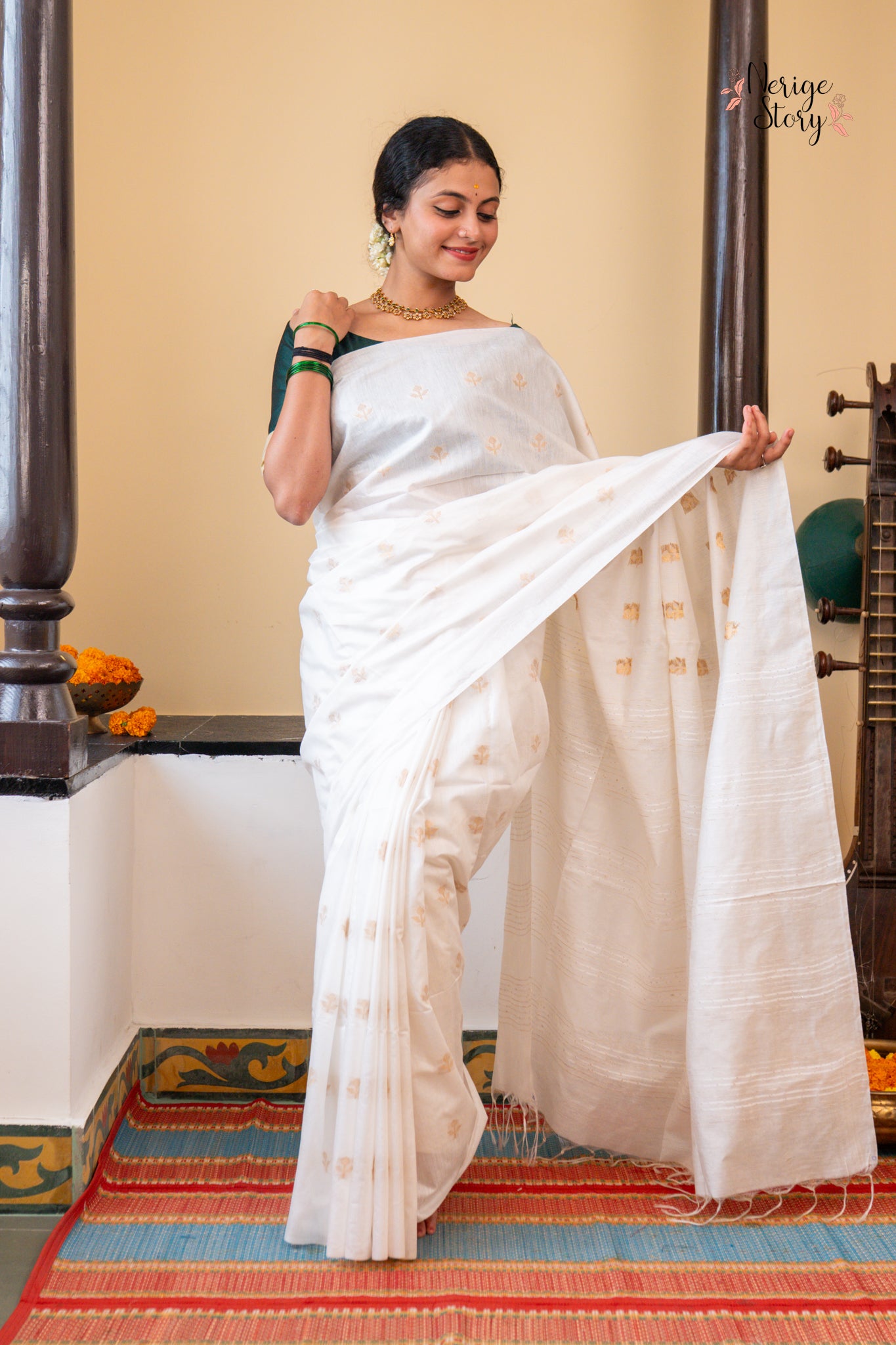 ONAPOOVU (ഓണപൂവ്)
