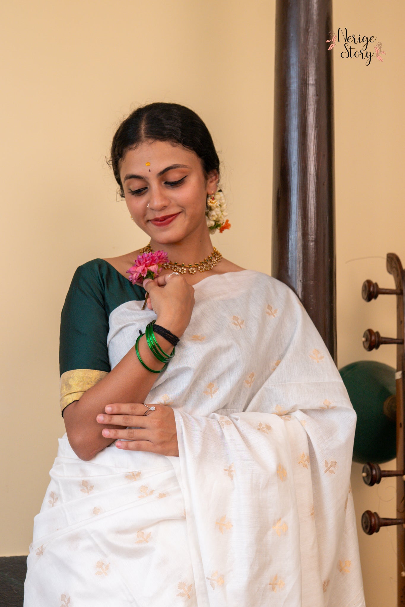 ONAPOOVU (ഓണപൂവ്)