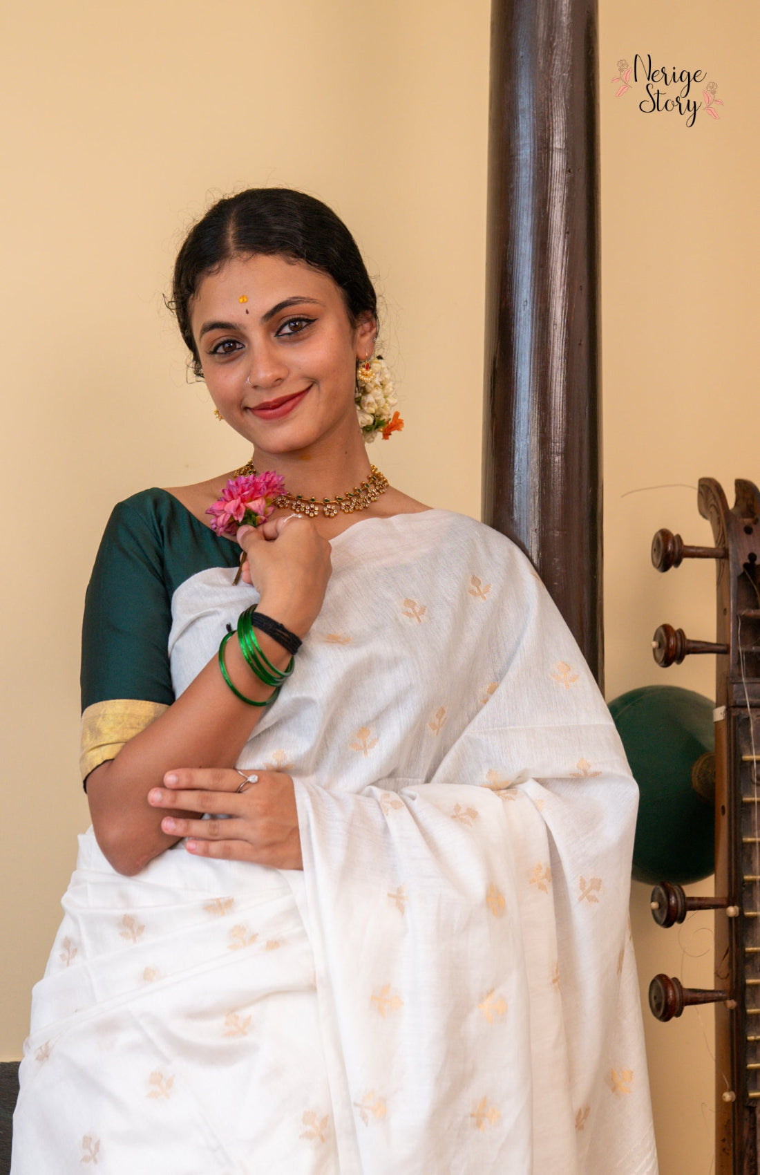 ONAPOOVU (ഓണപൂവ്)