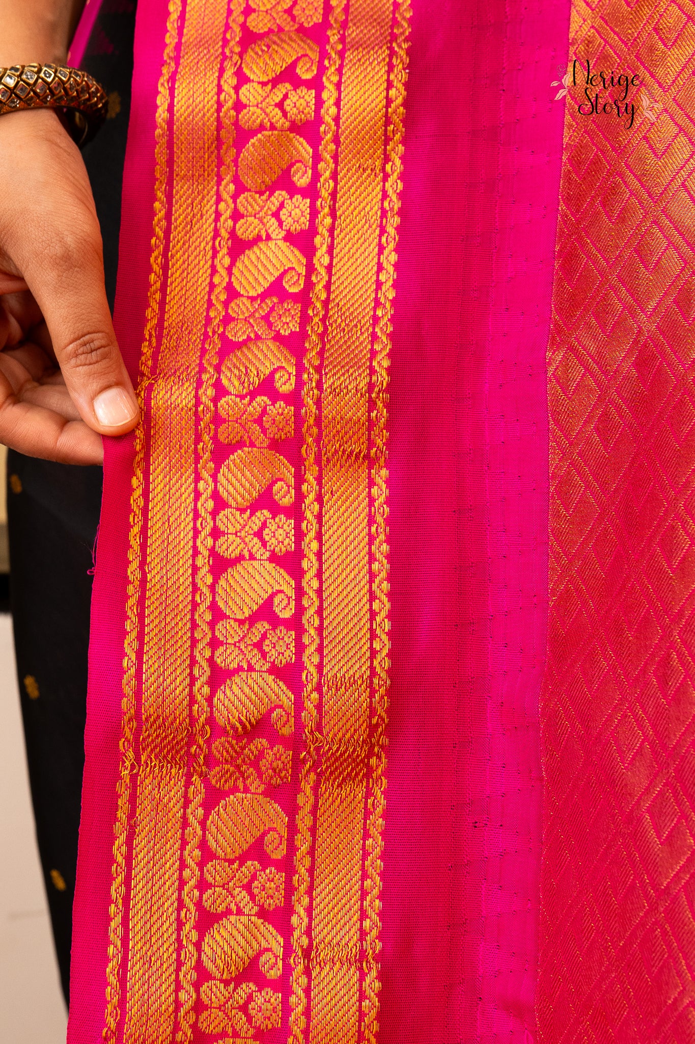 KRISHNAVI (కృష్ణవి)