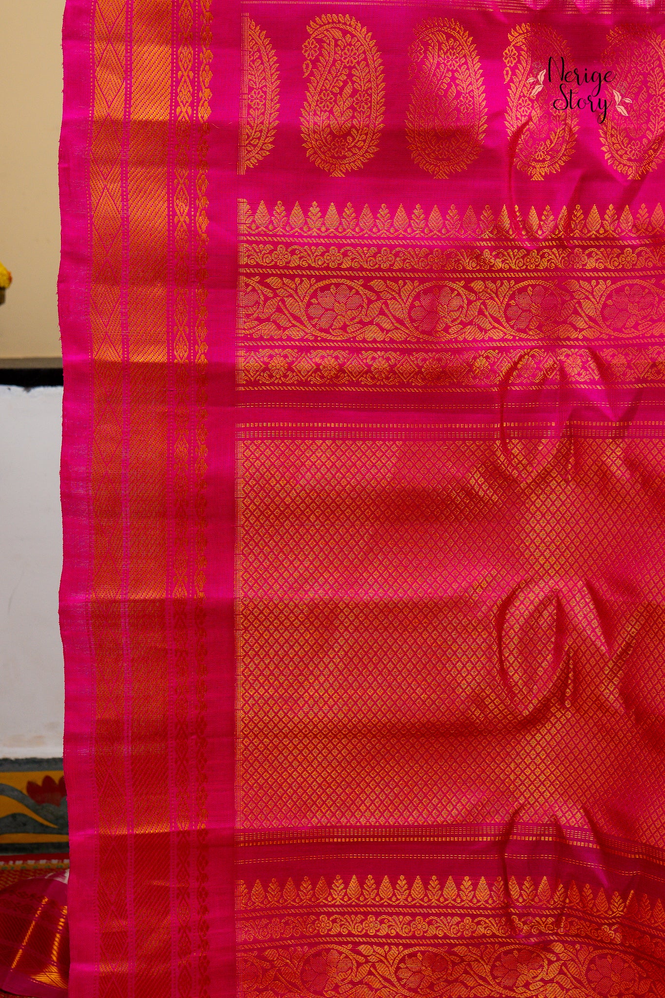 AKHILAMBA (అఖిలాంబ)