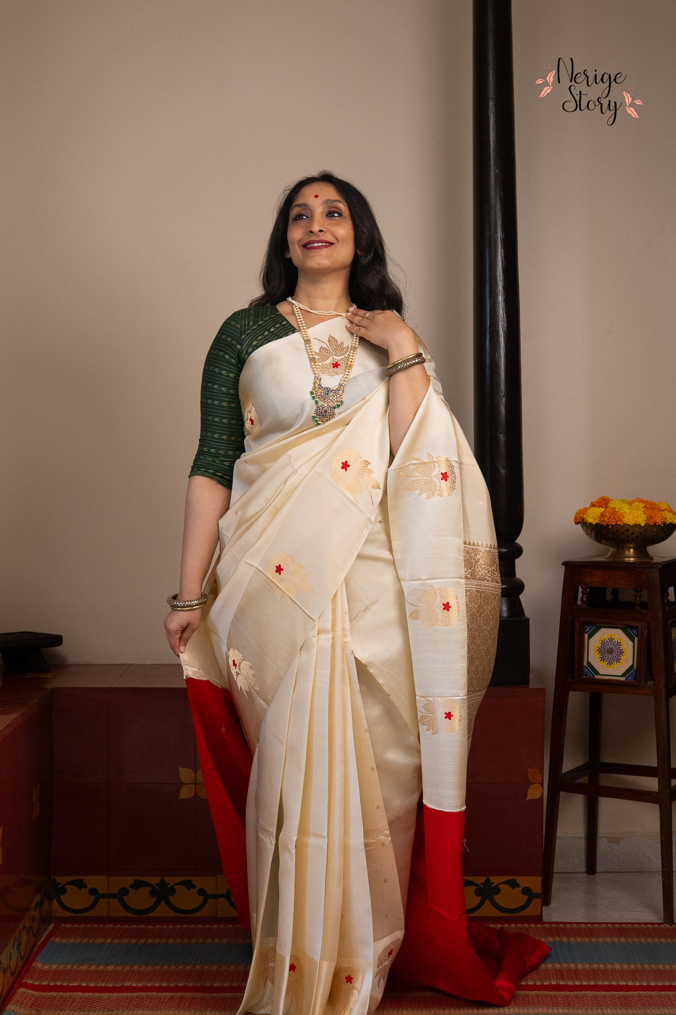 JYOTHIRMOYI (ज्योतिर्मोयी)