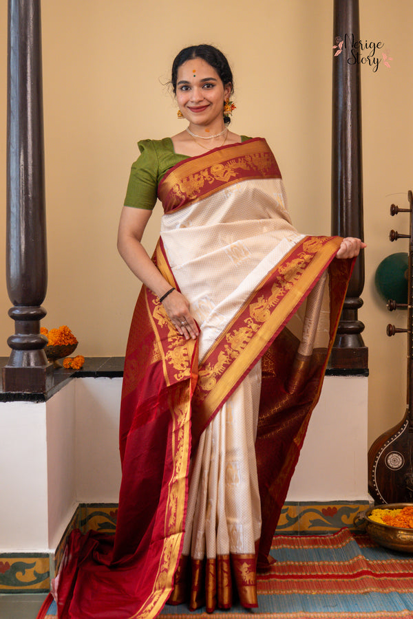 NETTIPATTAM ( നെറ്റിപ്പട്ടം )