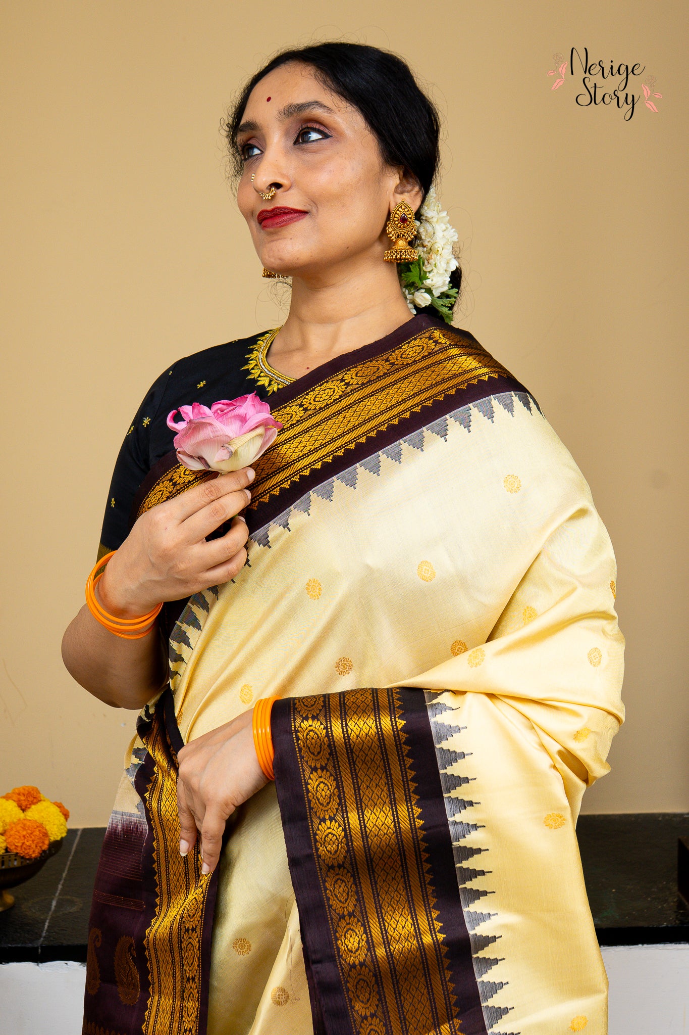 ARULMAYI (అరుళ్మయి)