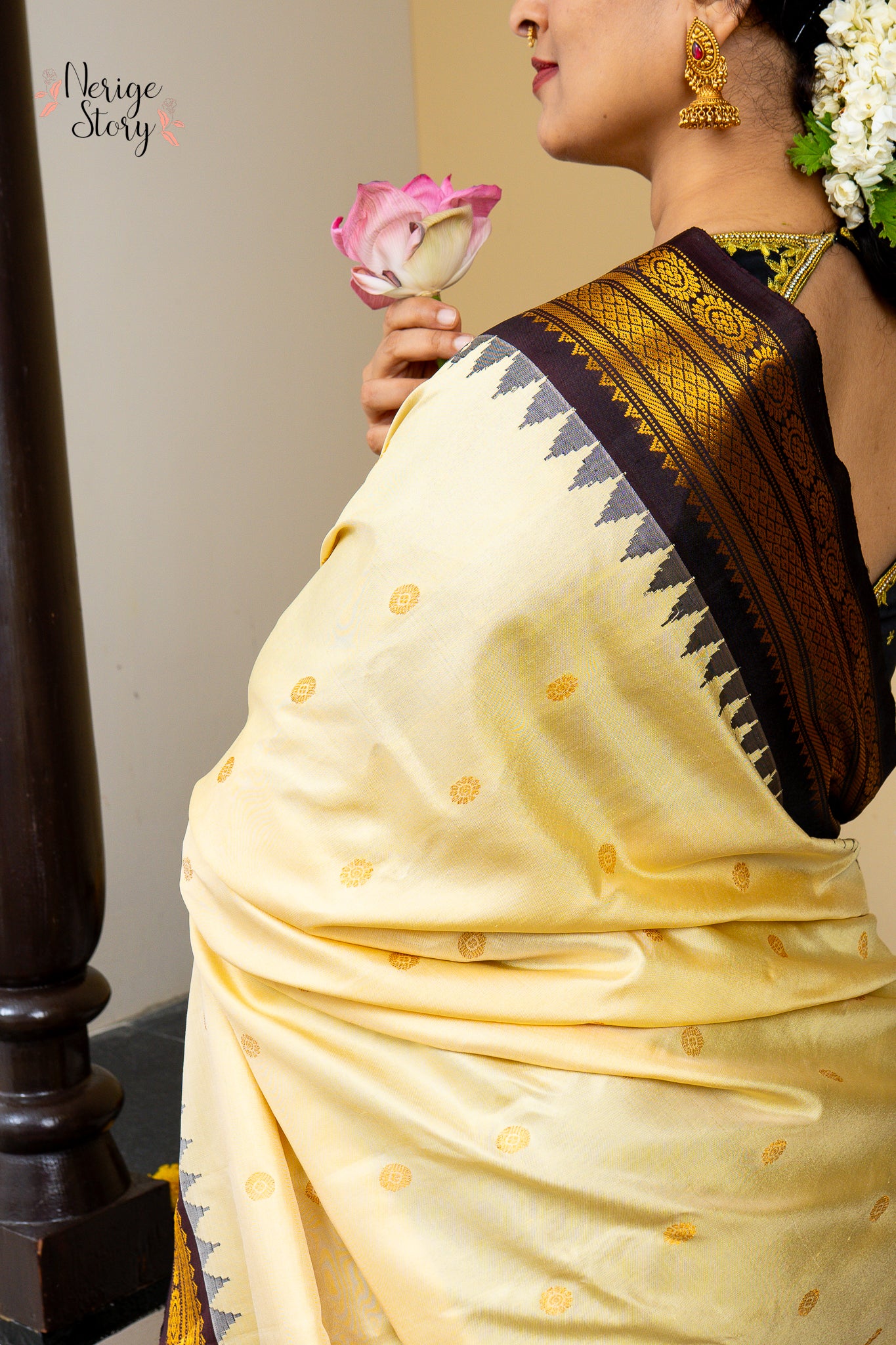 ARULMAYI (అరుళ్మయి)