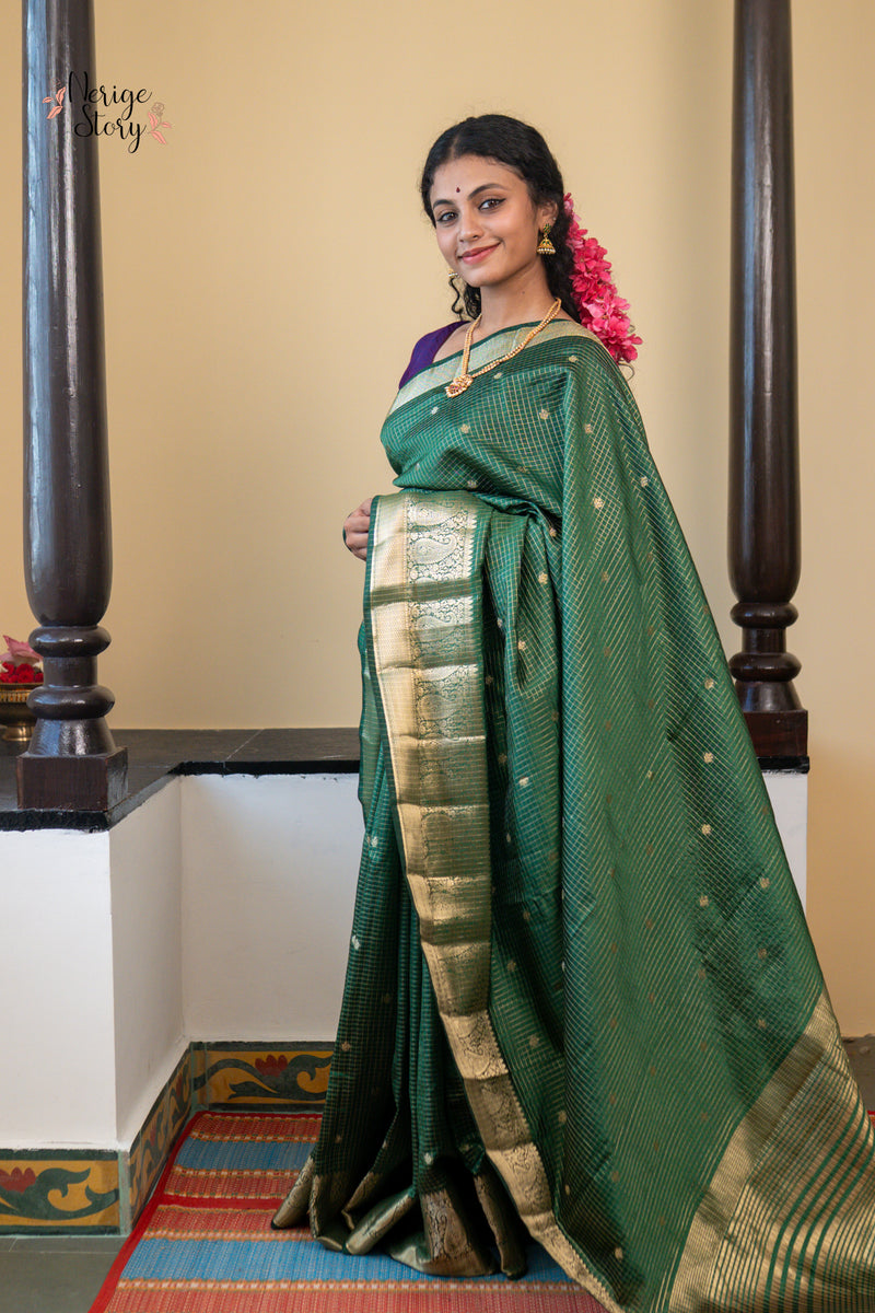PRANAMI (प्रणामी)