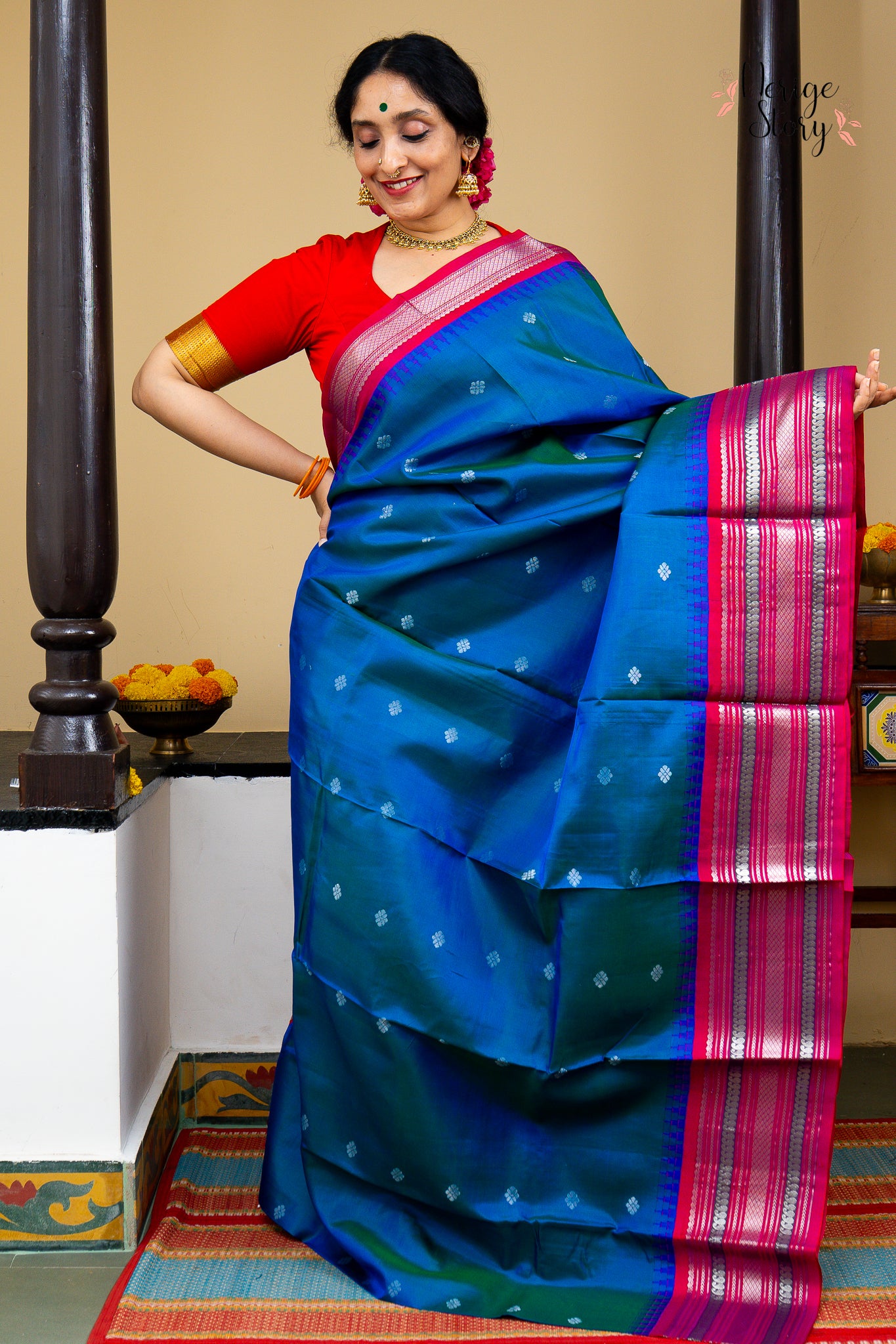 INAAYA (ఇనాయా)
