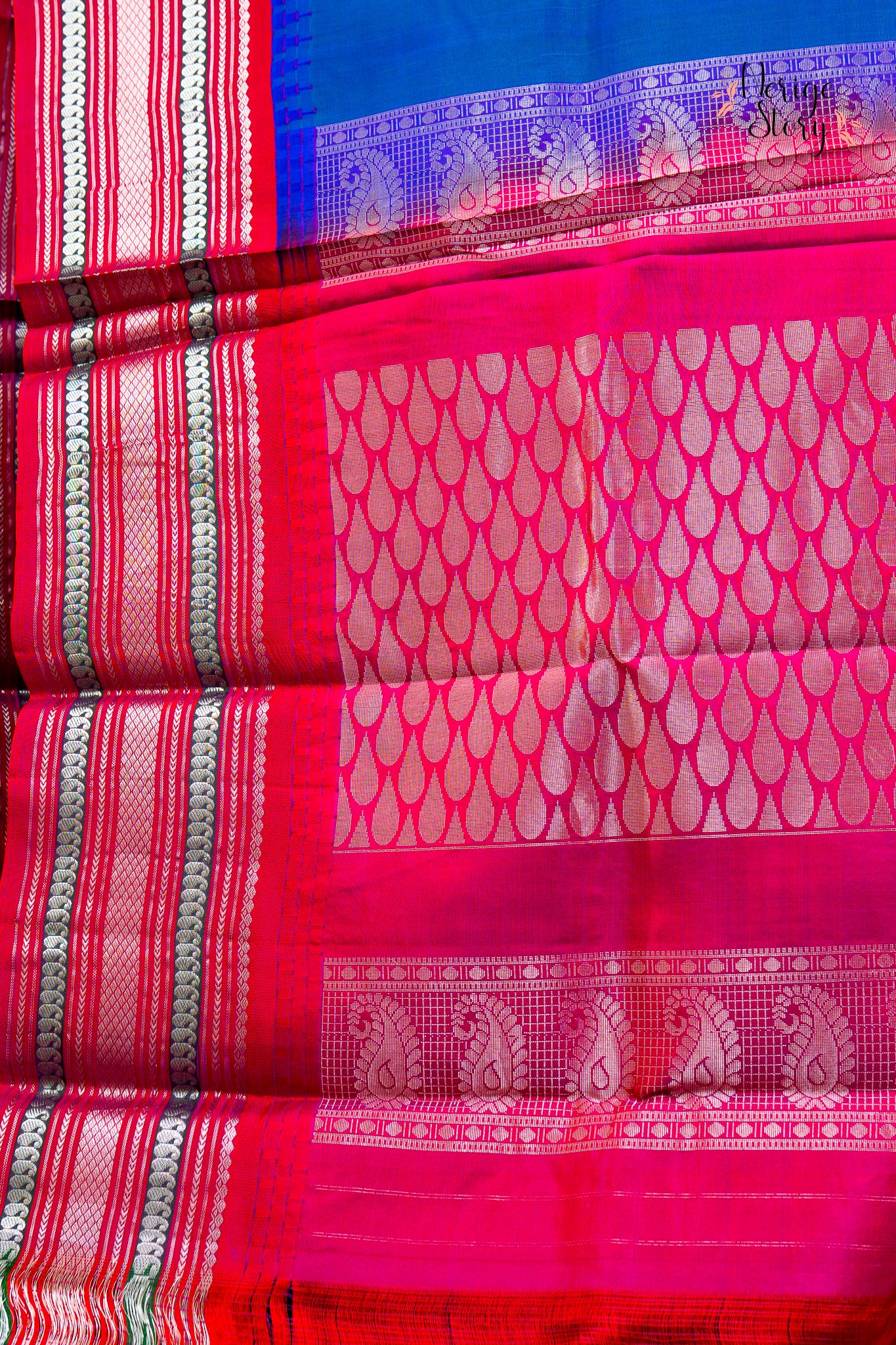 INAAYA (ఇనాయా)