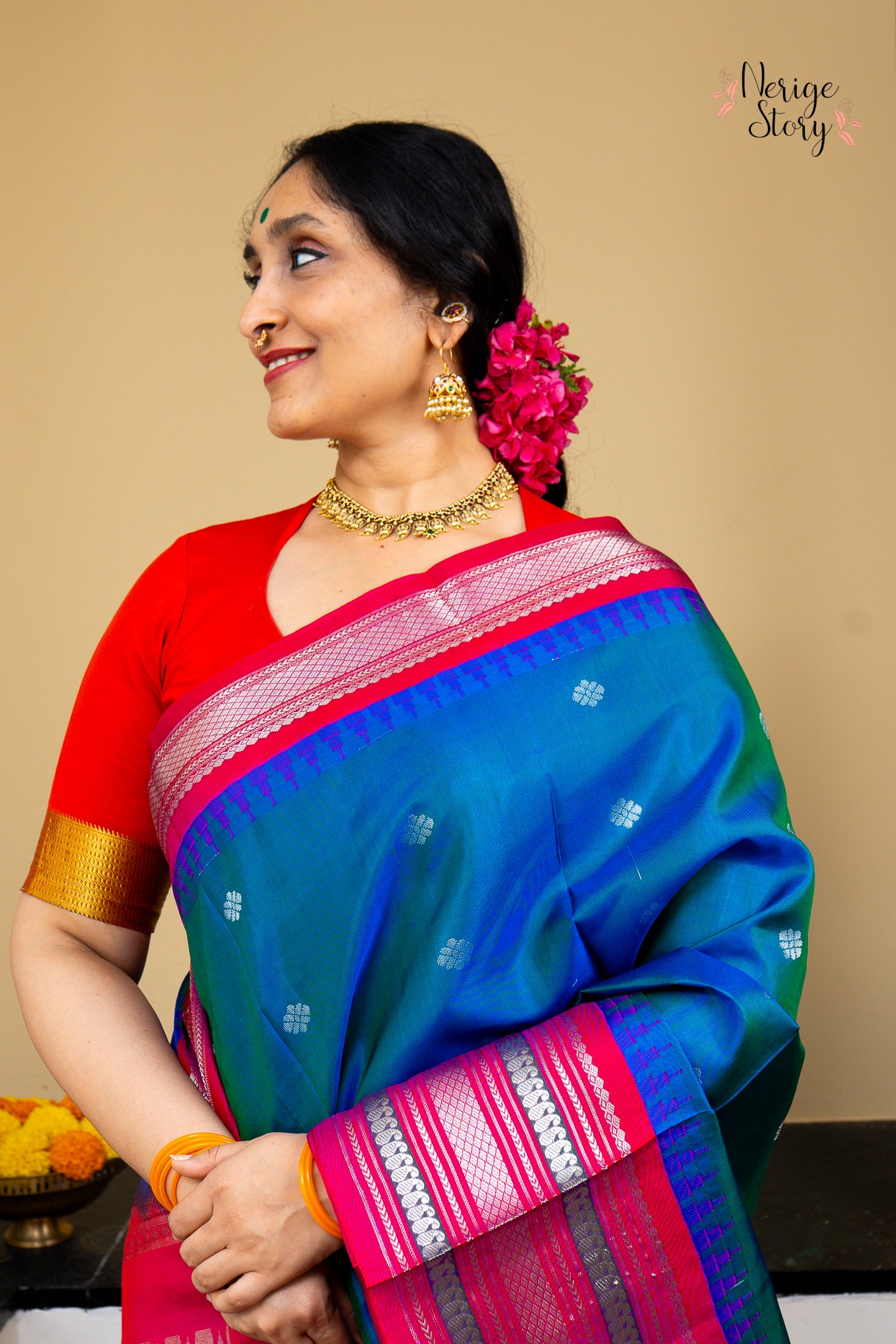 INAAYA (ఇనాయా)