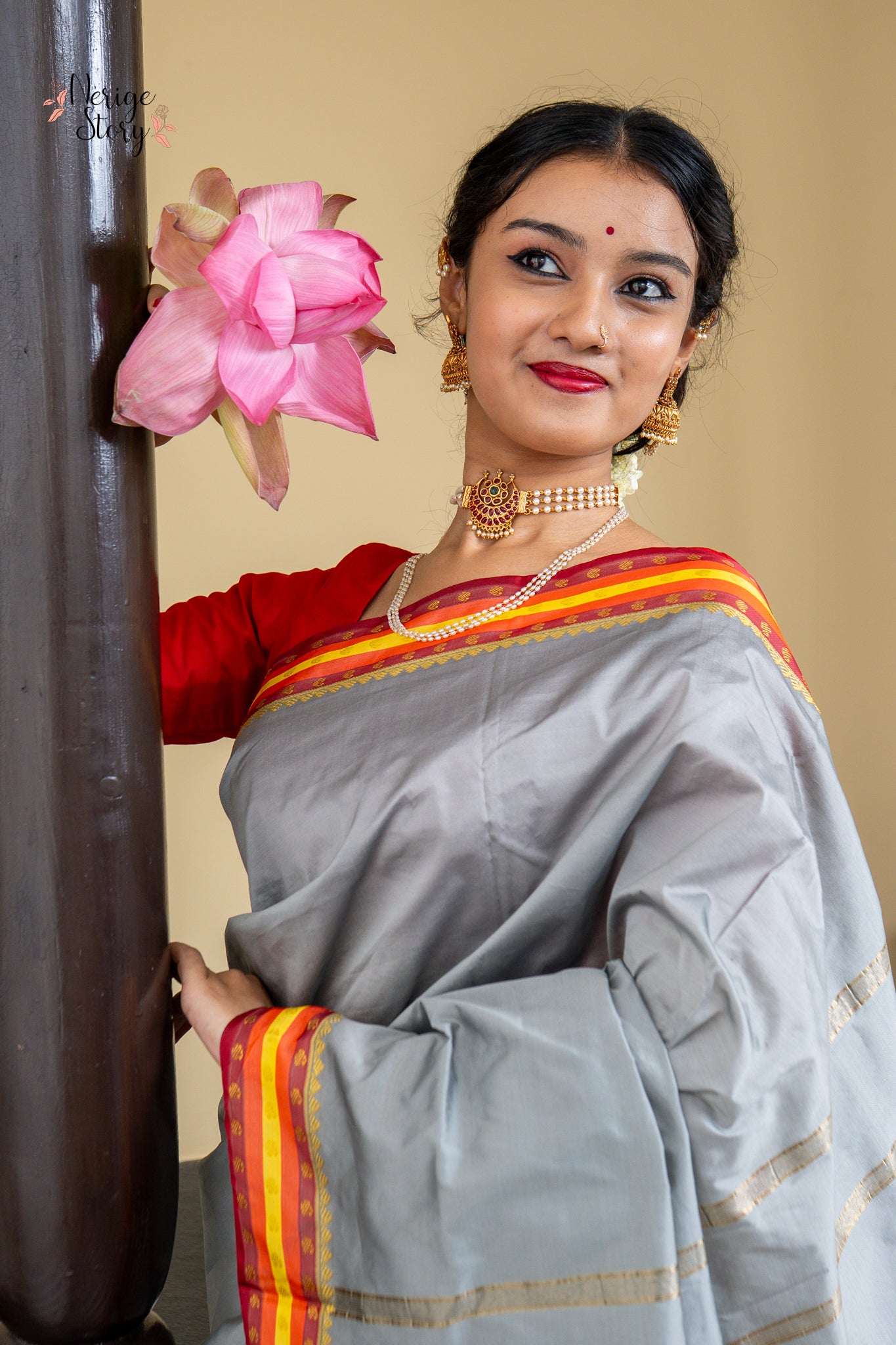 MADHAVI (ಮಾಧವಿ)