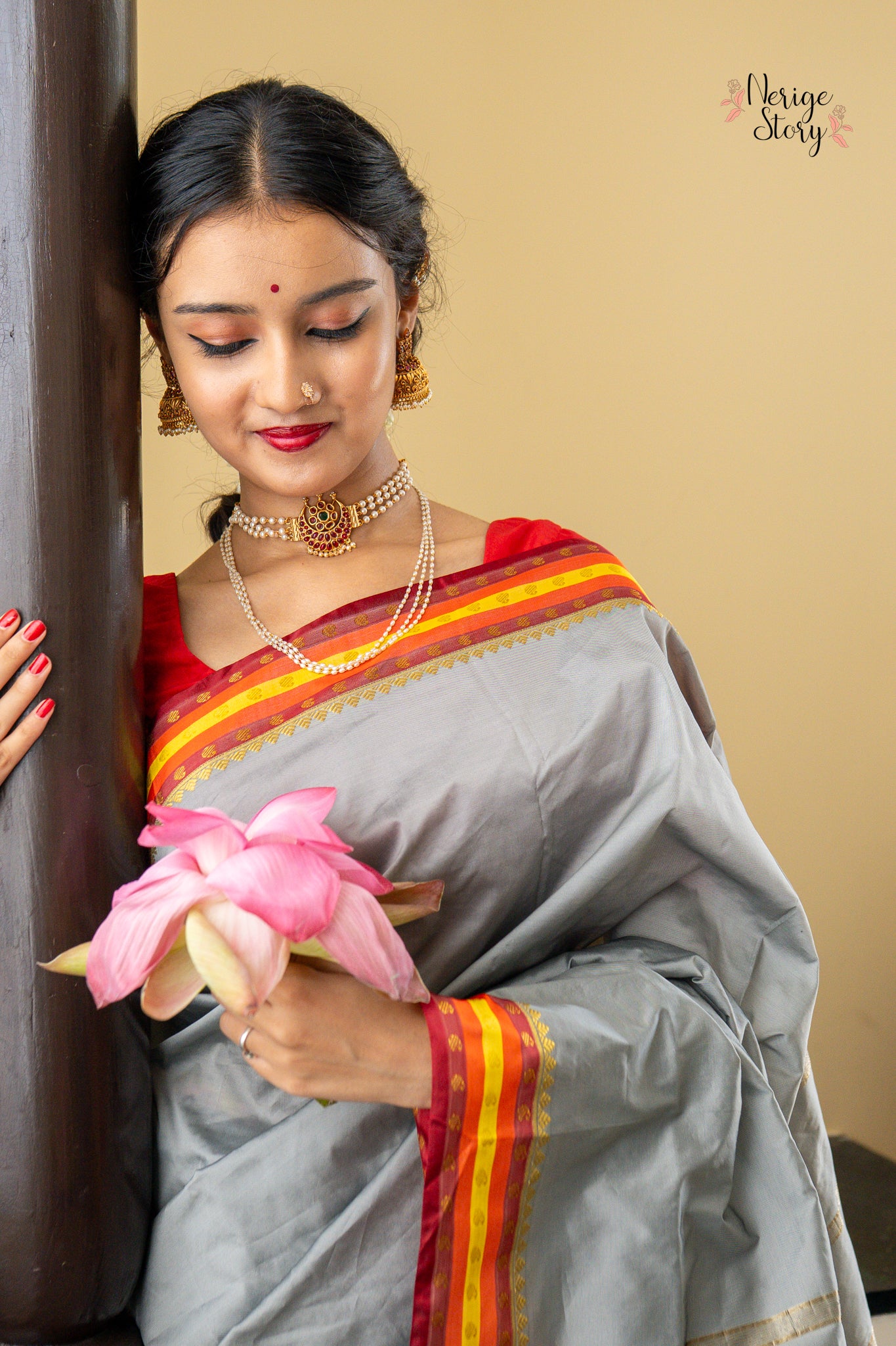 MADHAVI (ಮಾಧವಿ)