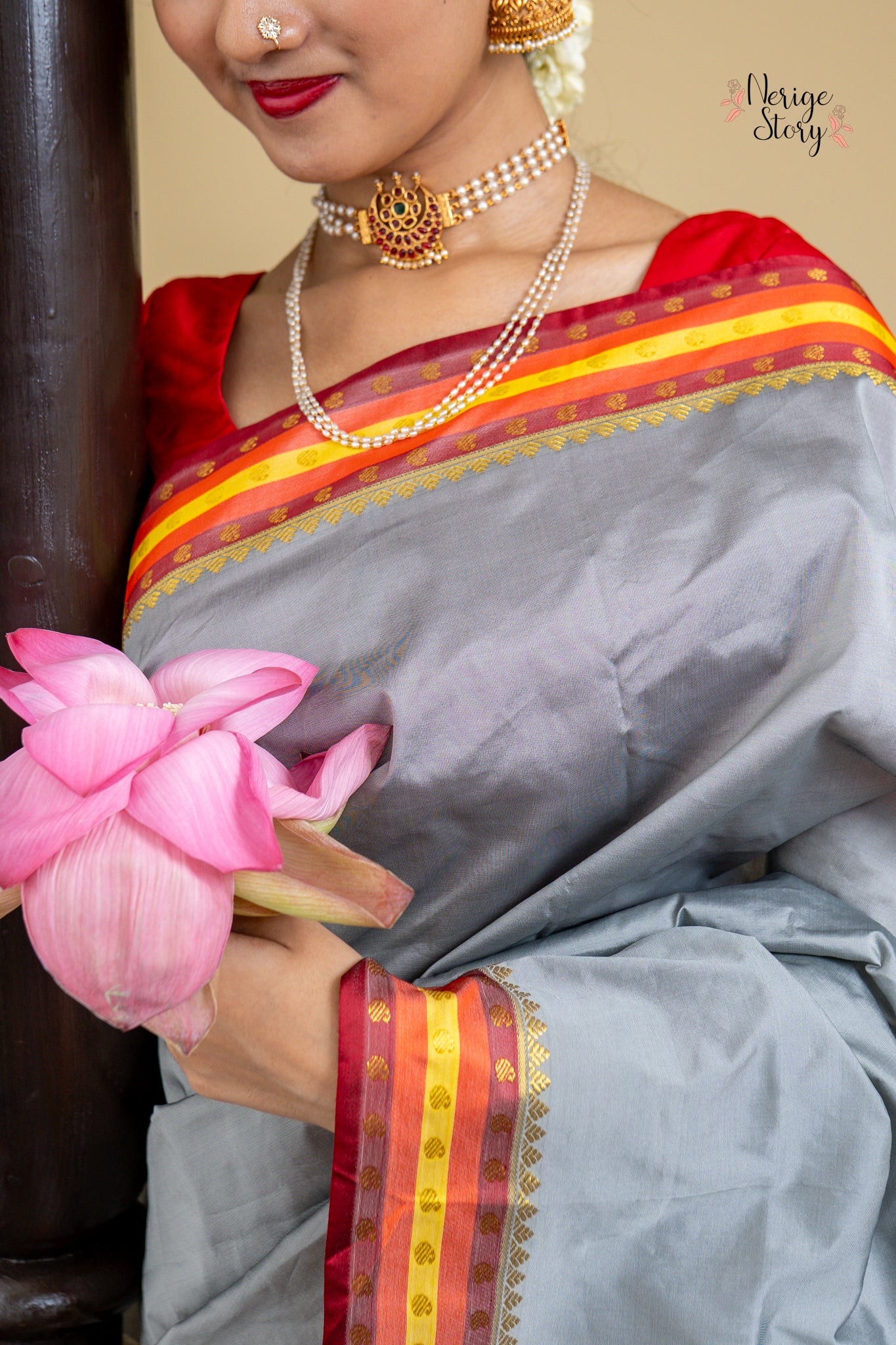 MADHAVI (ಮಾಧವಿ)