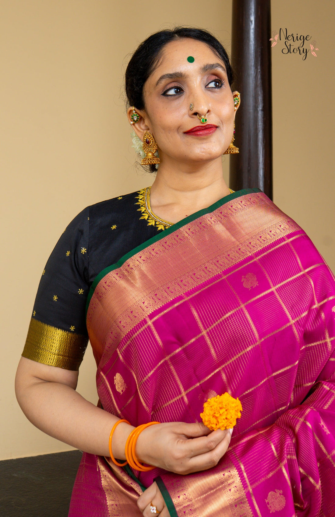 KANTHA (కంఠ)