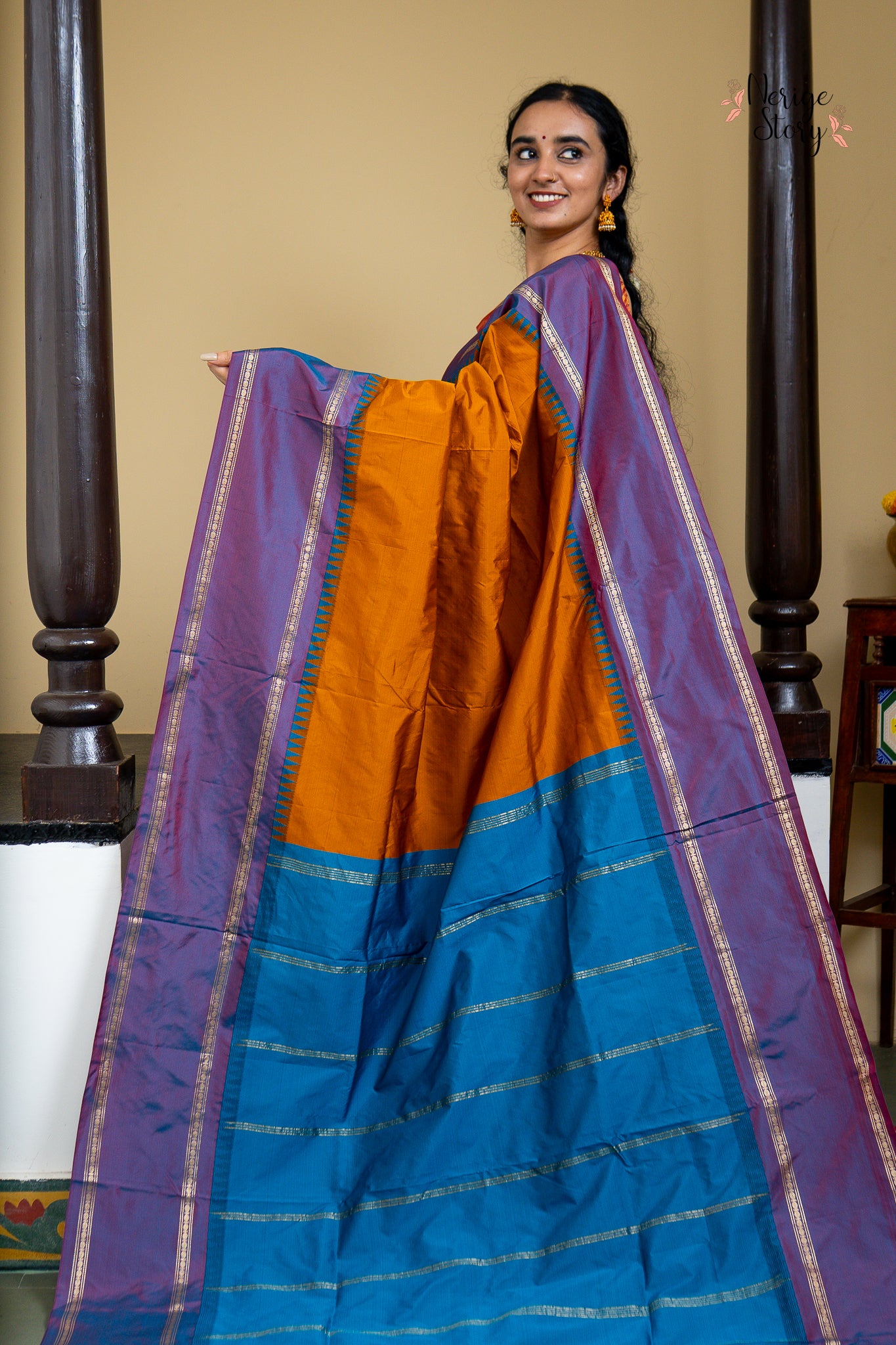 SANTOSHI (ಸಂತೋಷಿ)