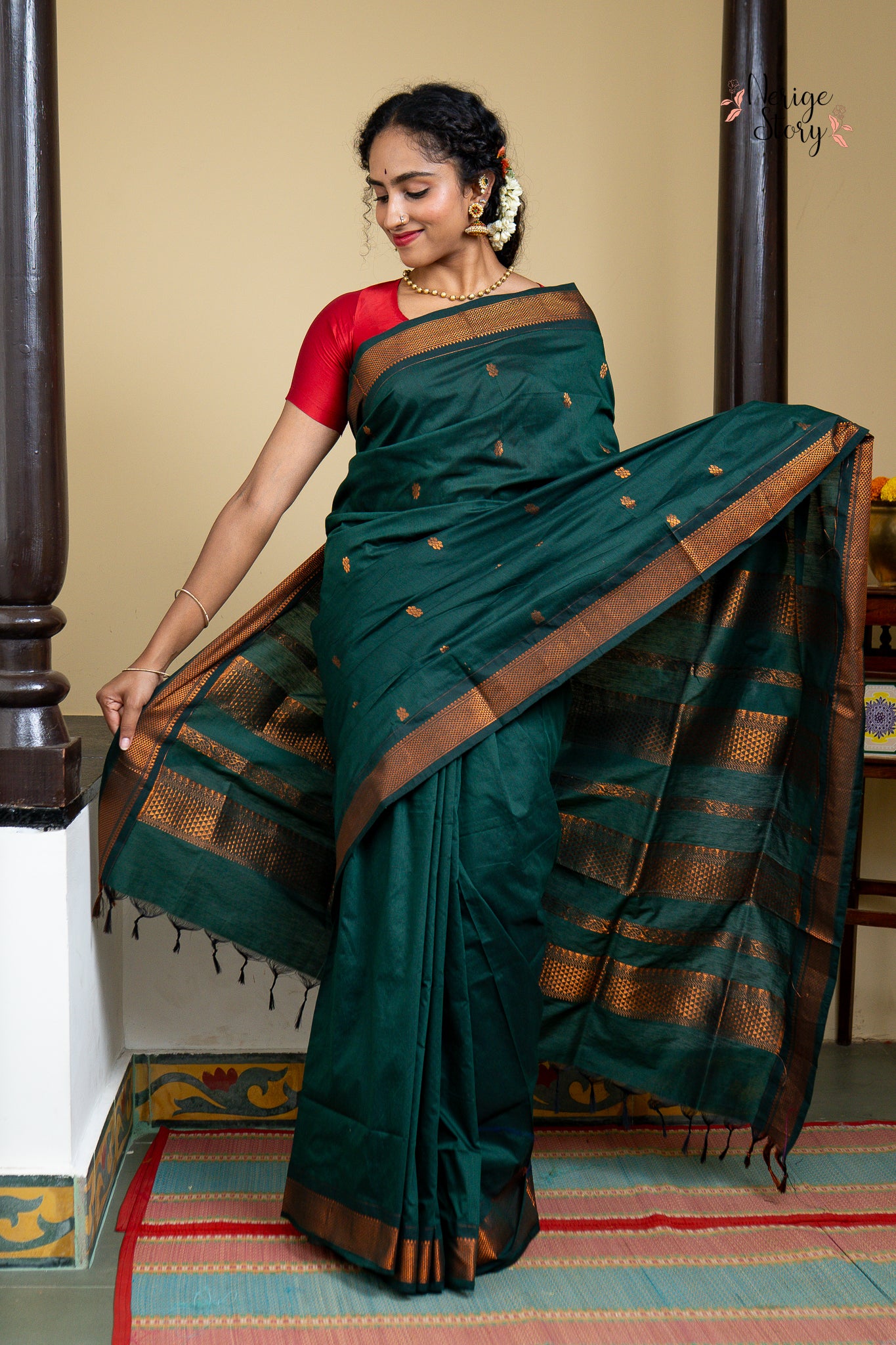 AKHILANDESHWARI (ಅಖಿಲಾಂಡೇಶ್ವರಿ)