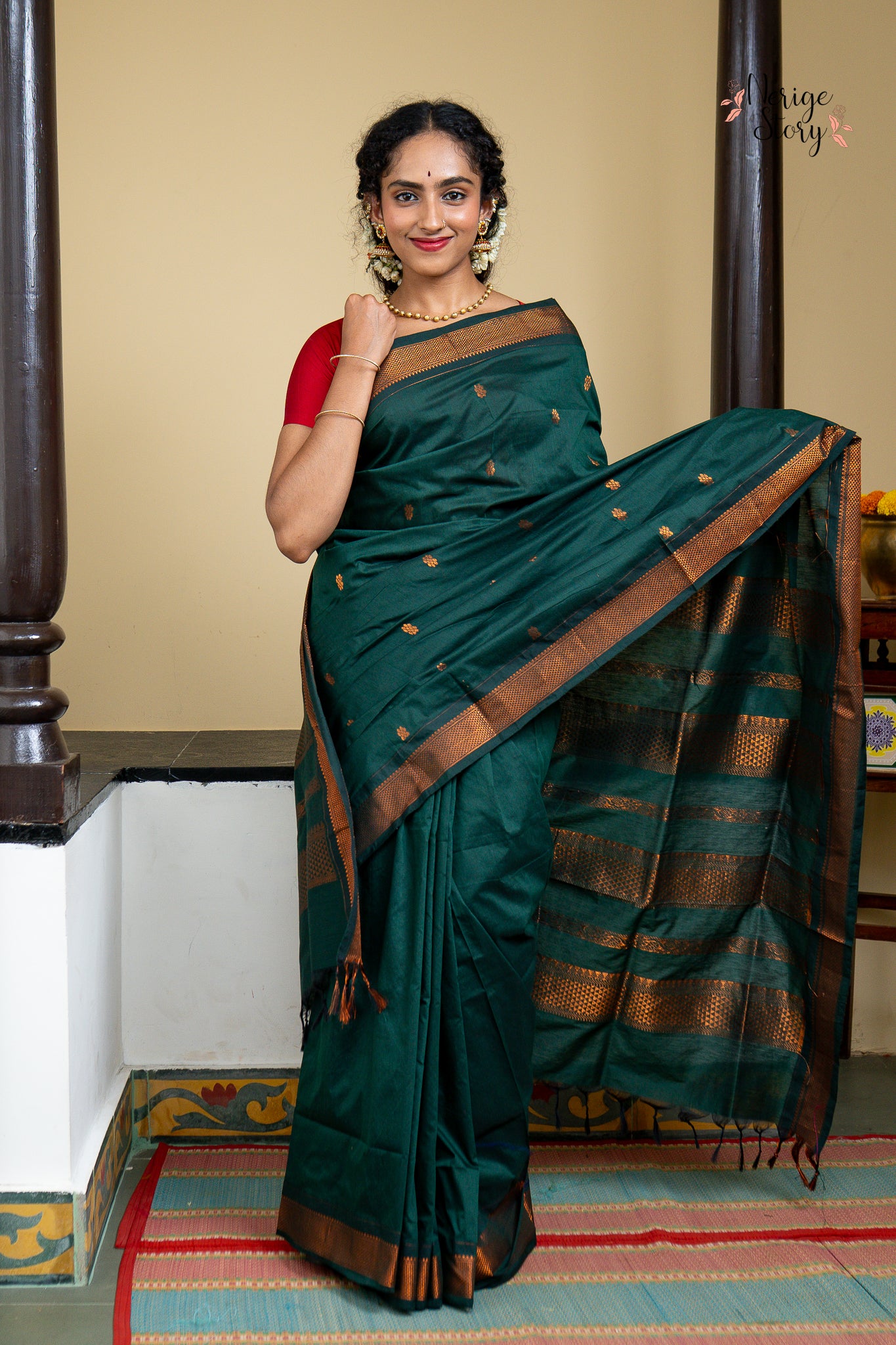 AKHILANDESHWARI (ಅಖಿಲಾಂಡೇಶ್ವರಿ)