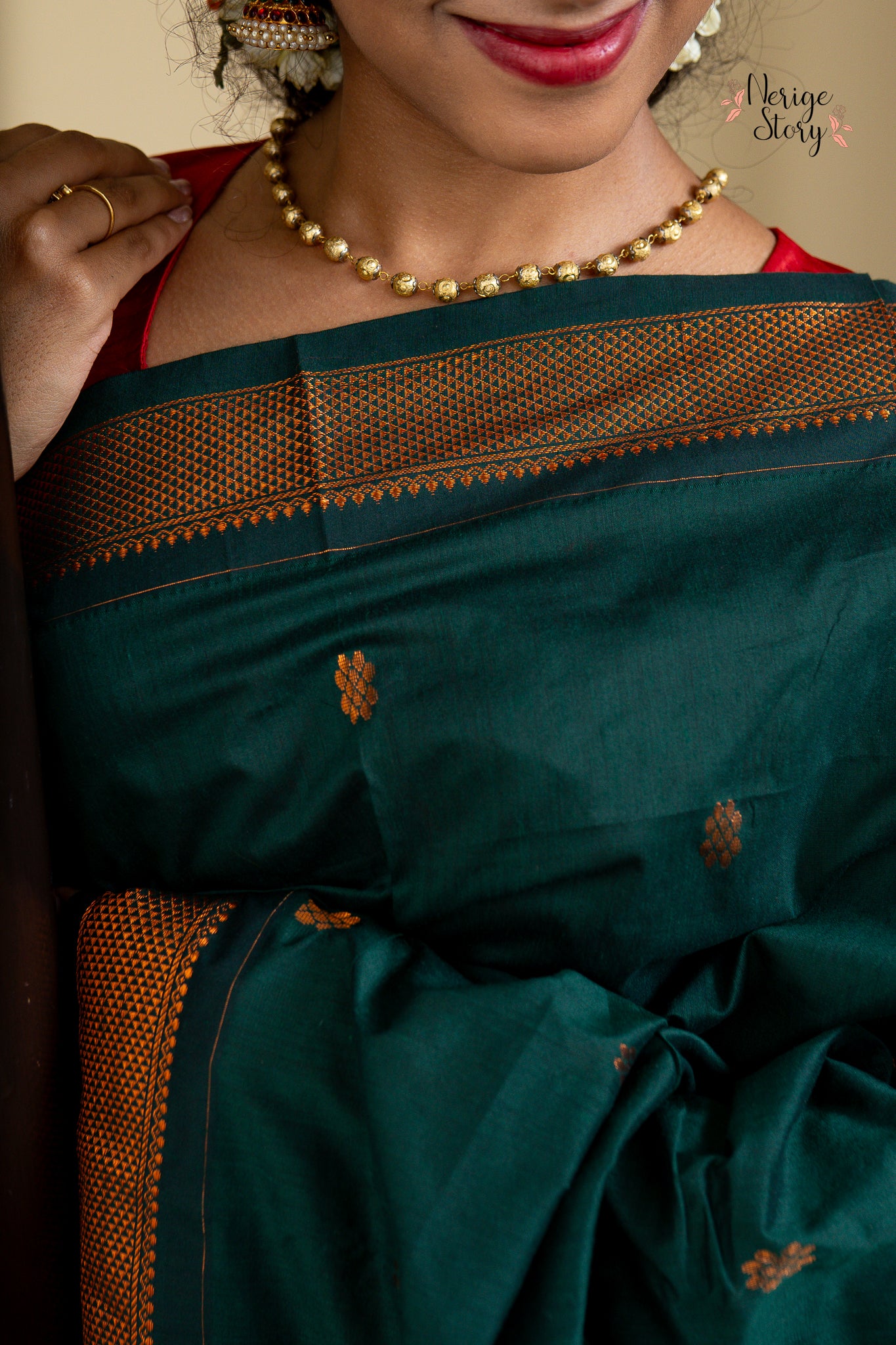 AKHILANDESHWARI (ಅಖಿಲಾಂಡೇಶ್ವರಿ)