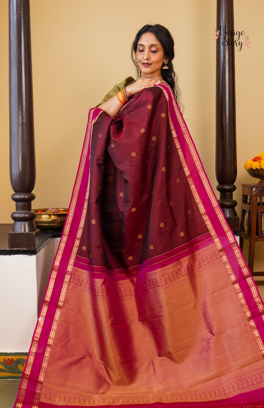 JAGADAMBA (ஜகதாம்பா)