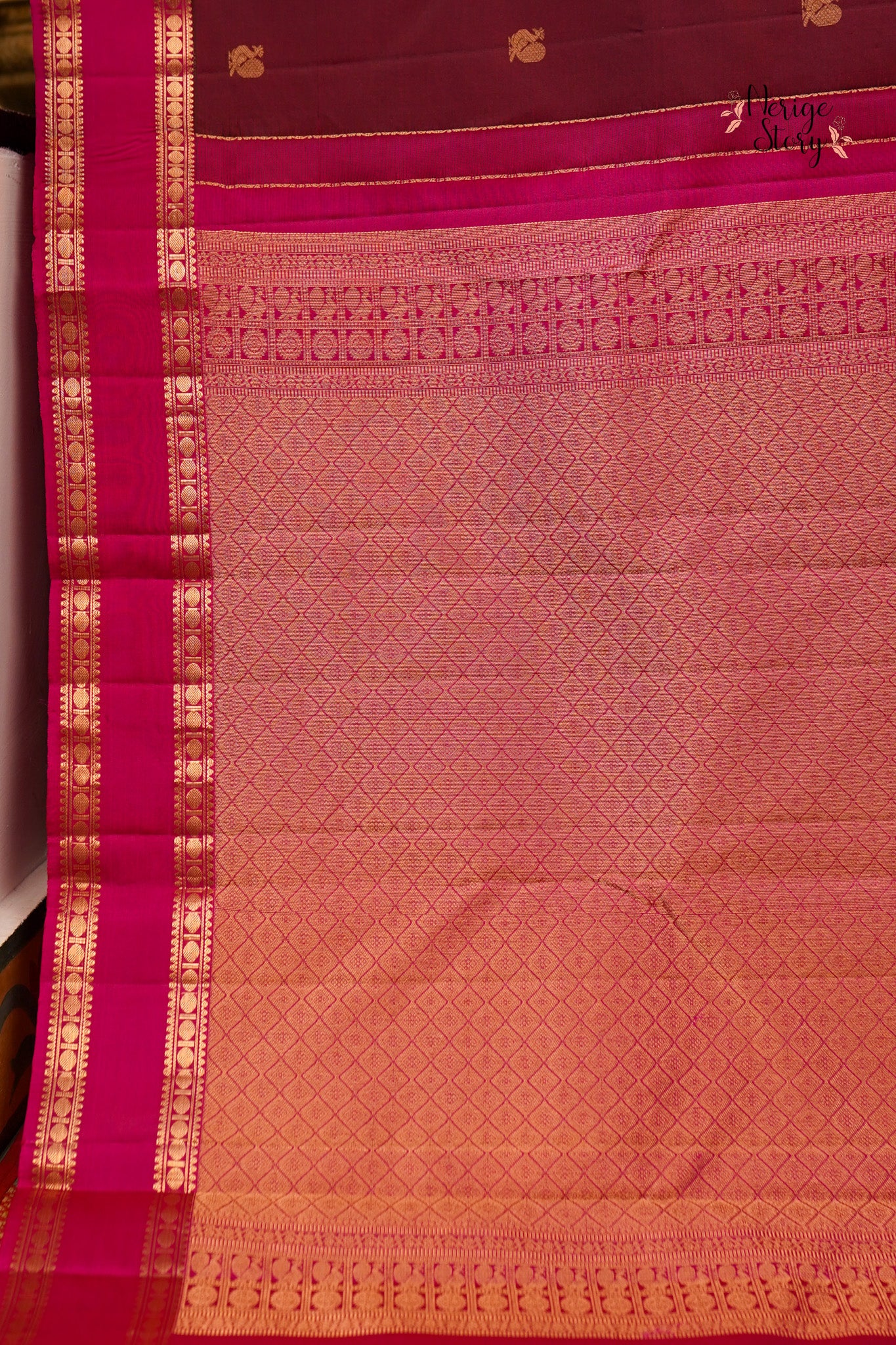 JAGADAMBA (ஜகதாம்பா)