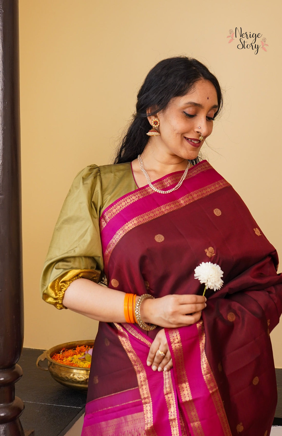 JAGADAMBA (ஜகதாம்பா)