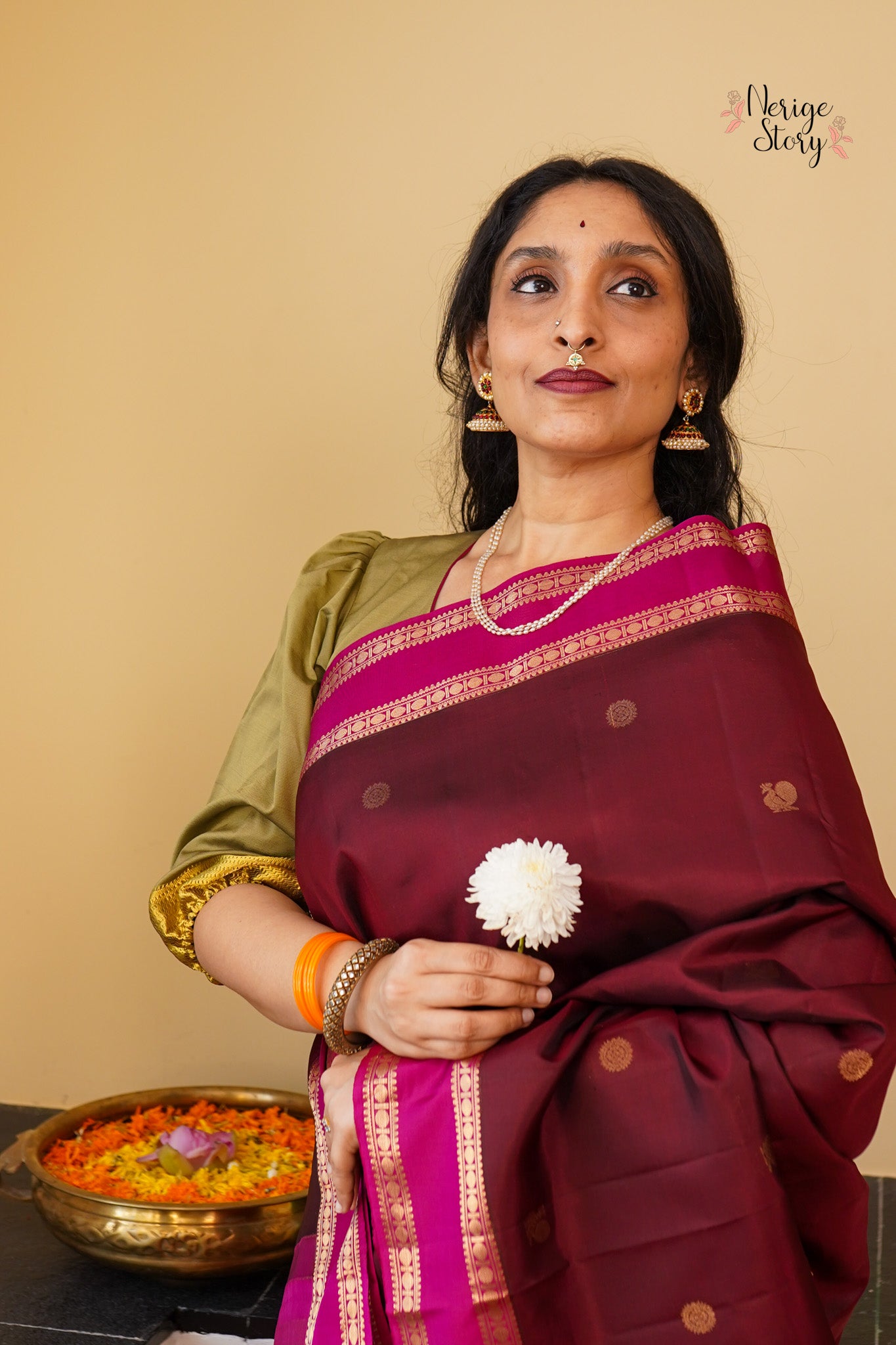 JAGADAMBA (ஜகதாம்பா)