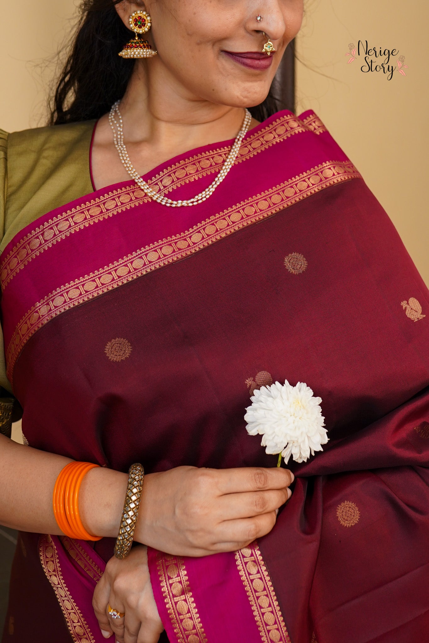 JAGADAMBA (ஜகதாம்பா)