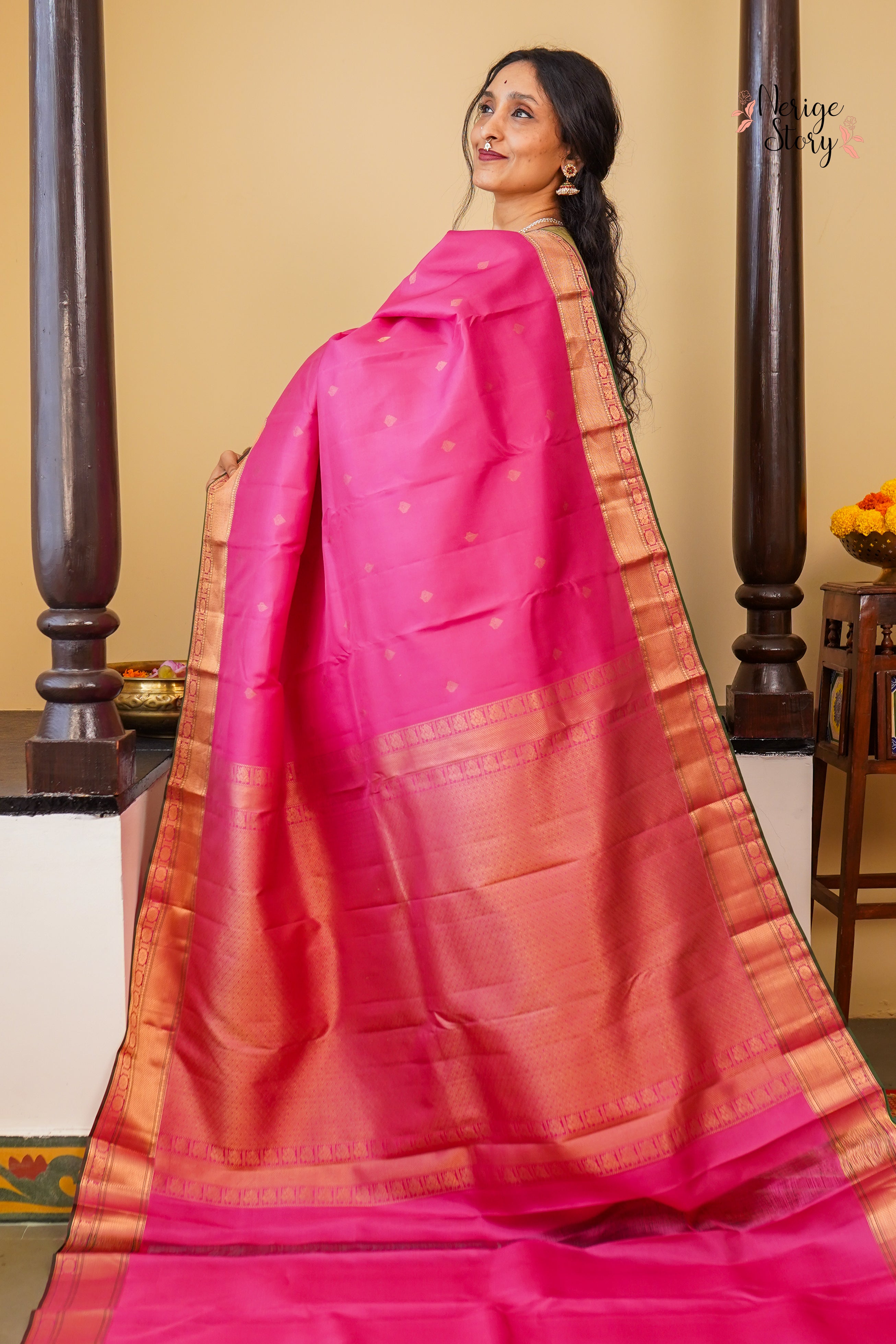 LAVANYA (லாவண்யா)