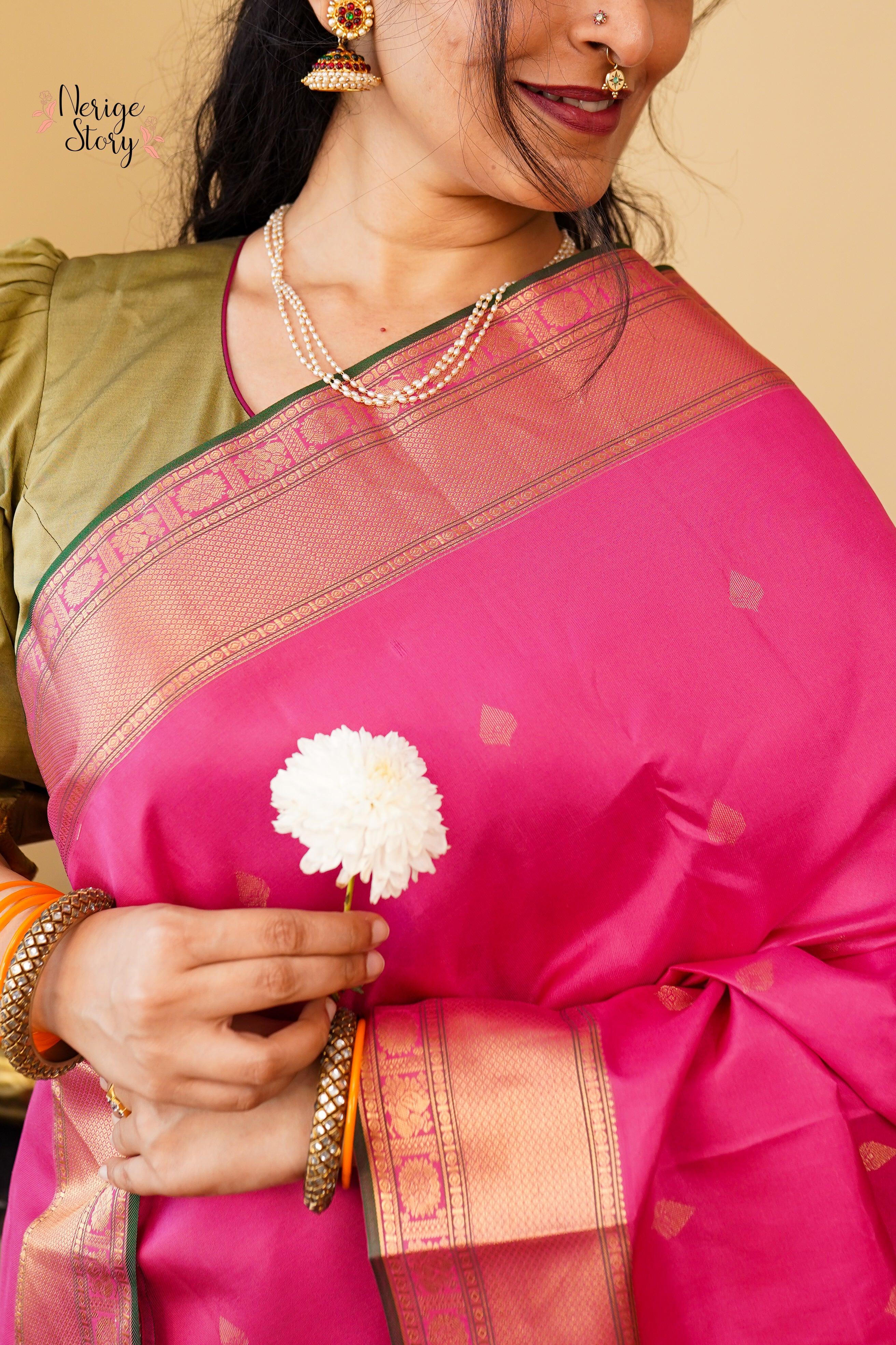 LAVANYA (லாவண்யா)