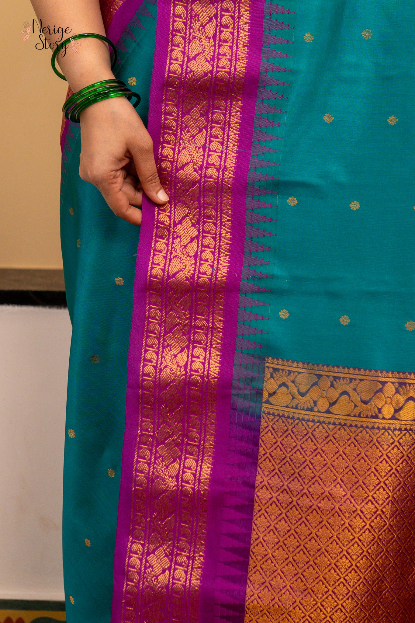 PADMA PRIYA (పద్మ ప్రియా)