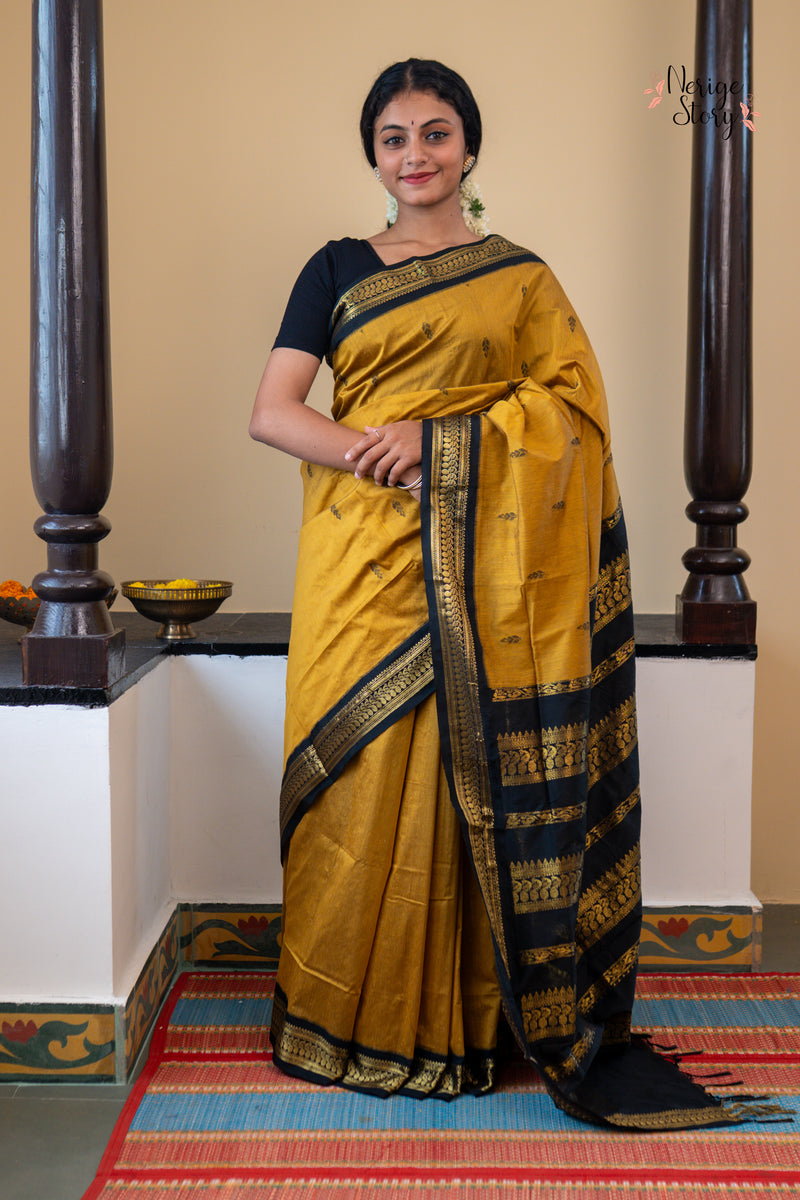 YAGAPRIYA (யாகப்ரியா)
