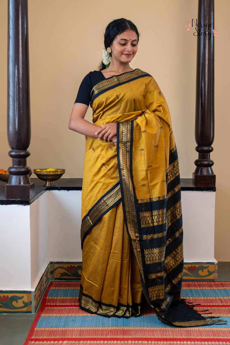 YAGAPRIYA (யாகப்ரியா)