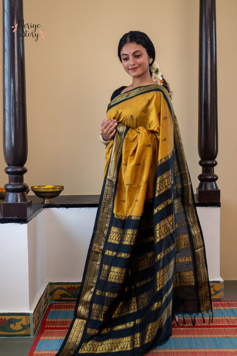 YAGAPRIYA (யாகப்ரியா)