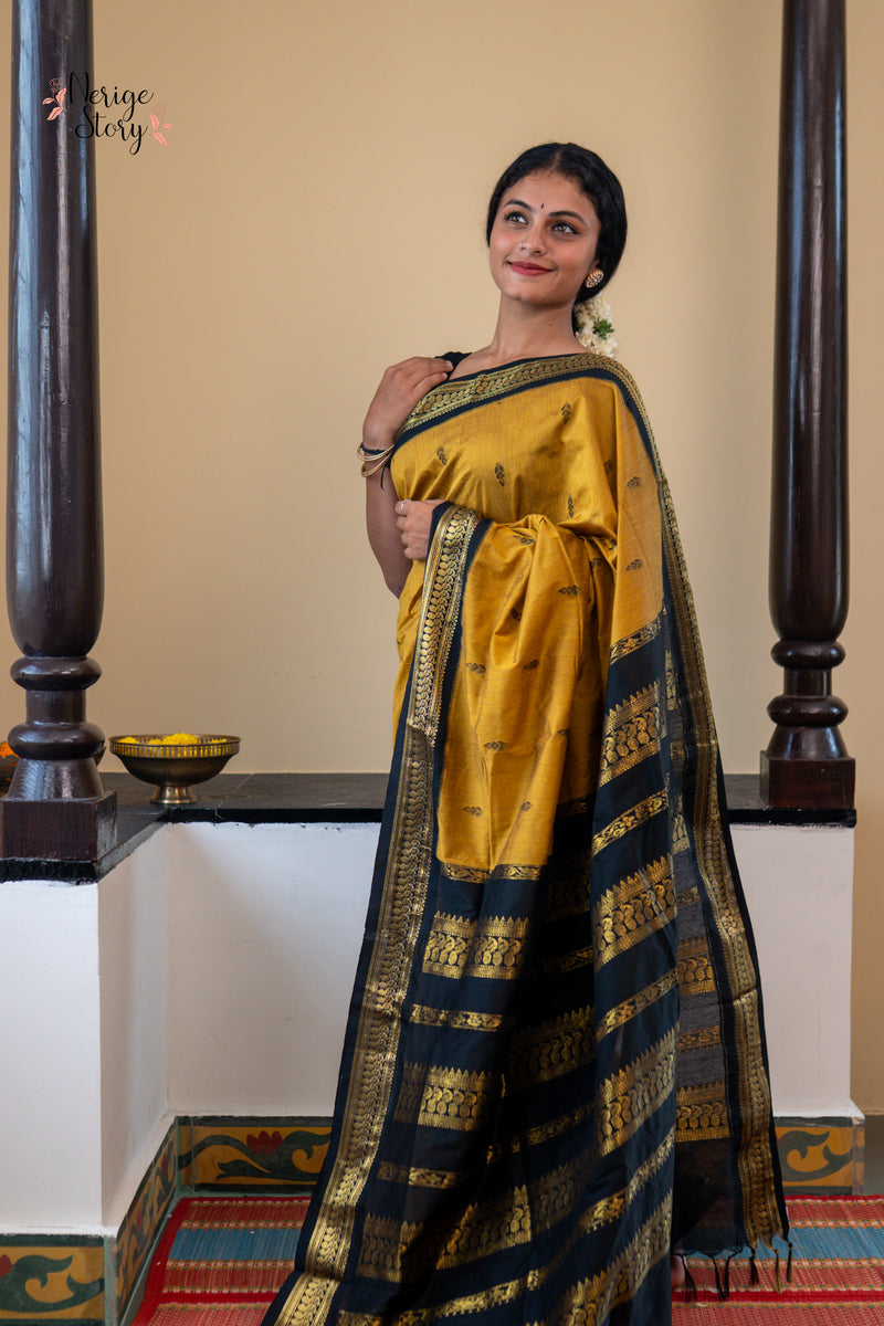 YAGAPRIYA (யாகப்ரியா)