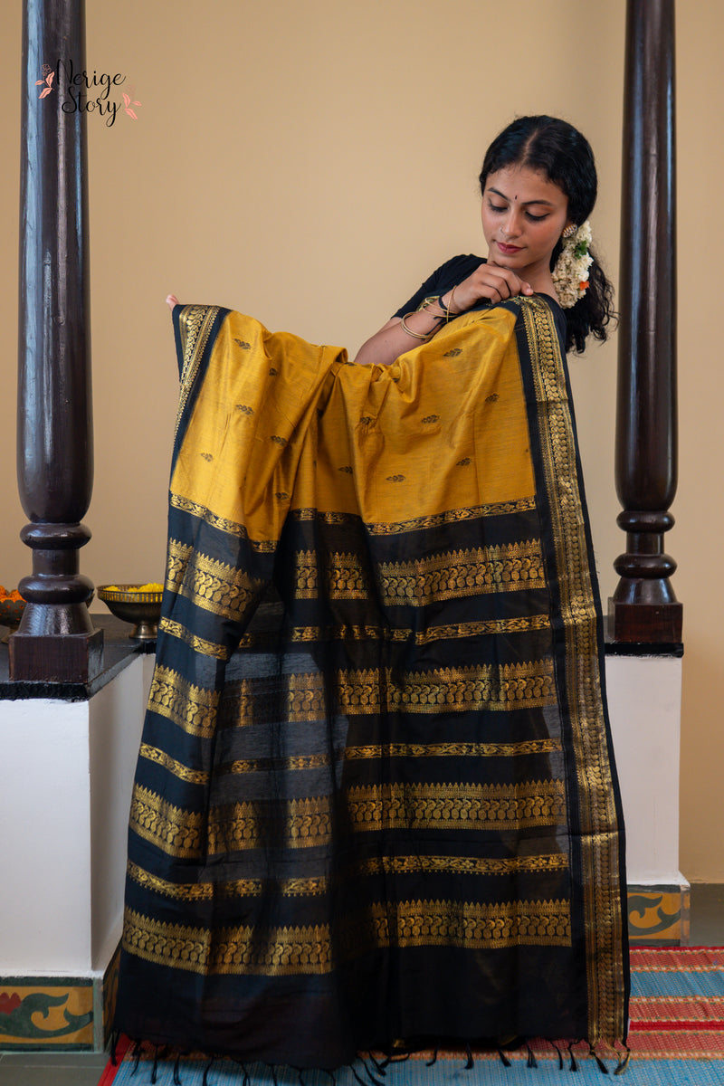 YAGAPRIYA (யாகப்ரியா)