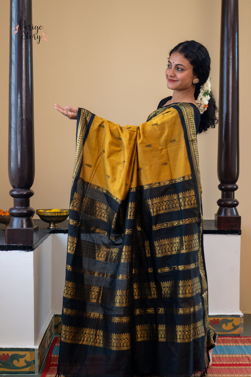 YAGAPRIYA (யாகப்ரியா)