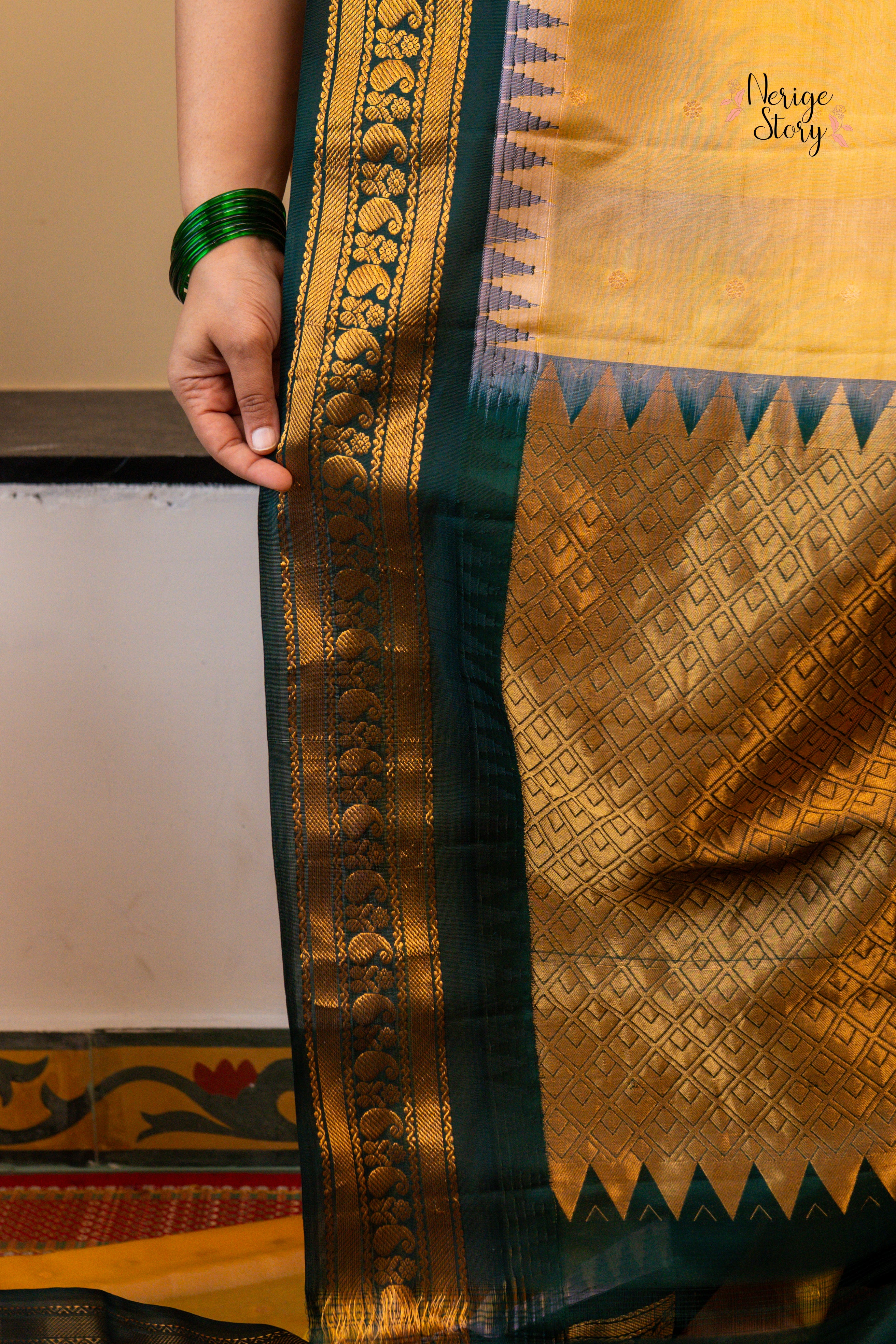 PADMALATHA (పద్మ లతా)