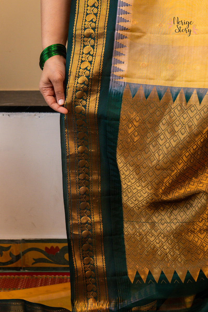 PADMA LATHA (పద్మ లతా)