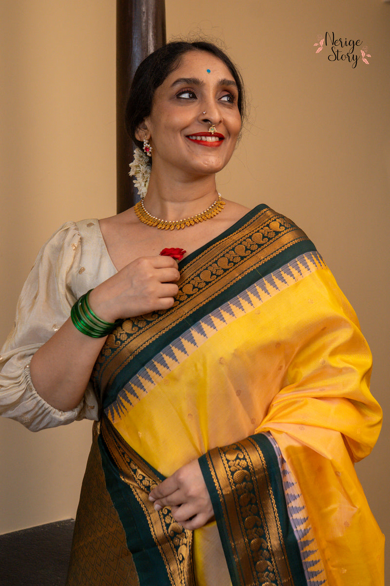 PADMA LATHA (పద్మ లతా)